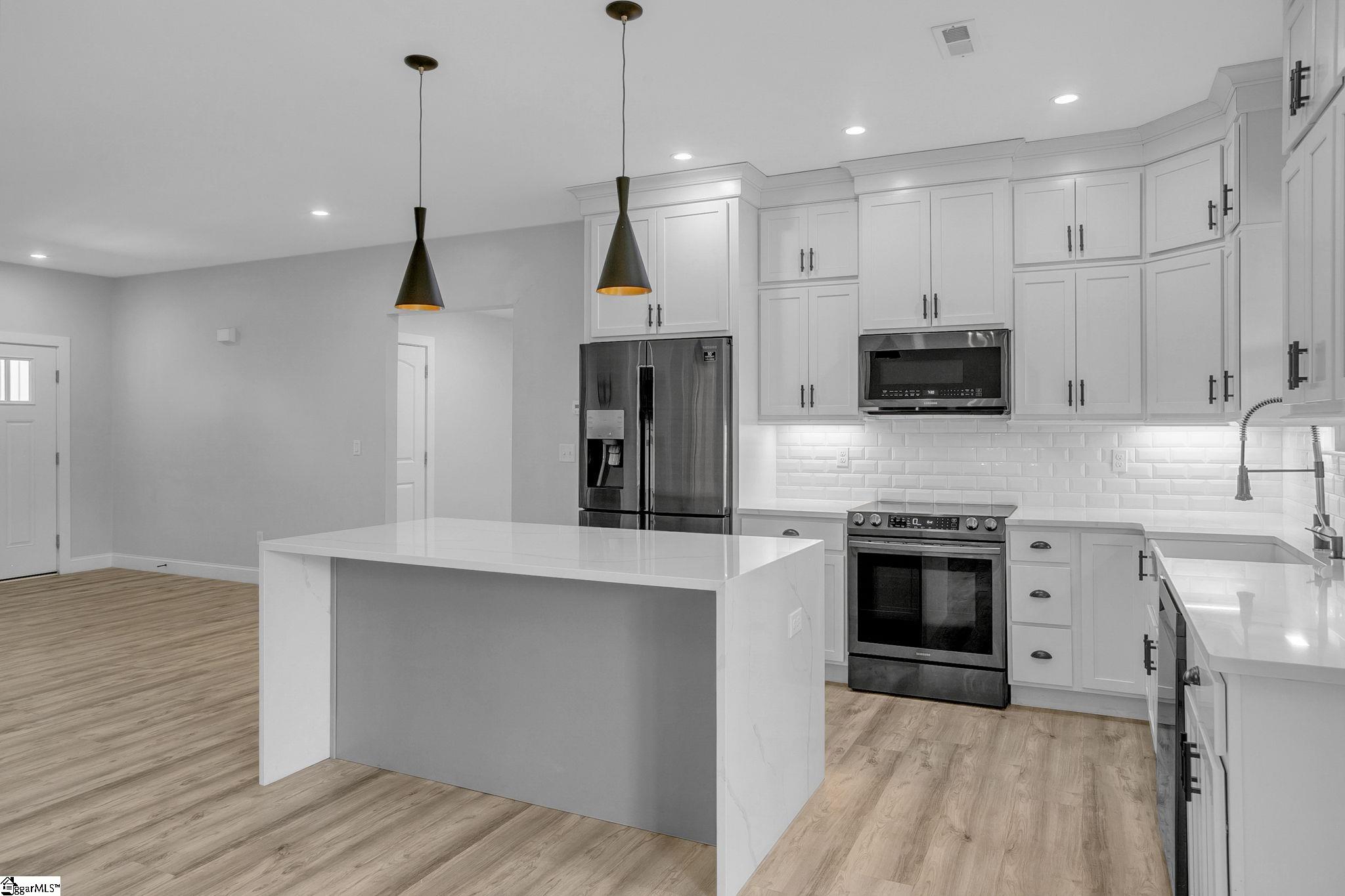 27 Carriage Drive Property Photo 14
