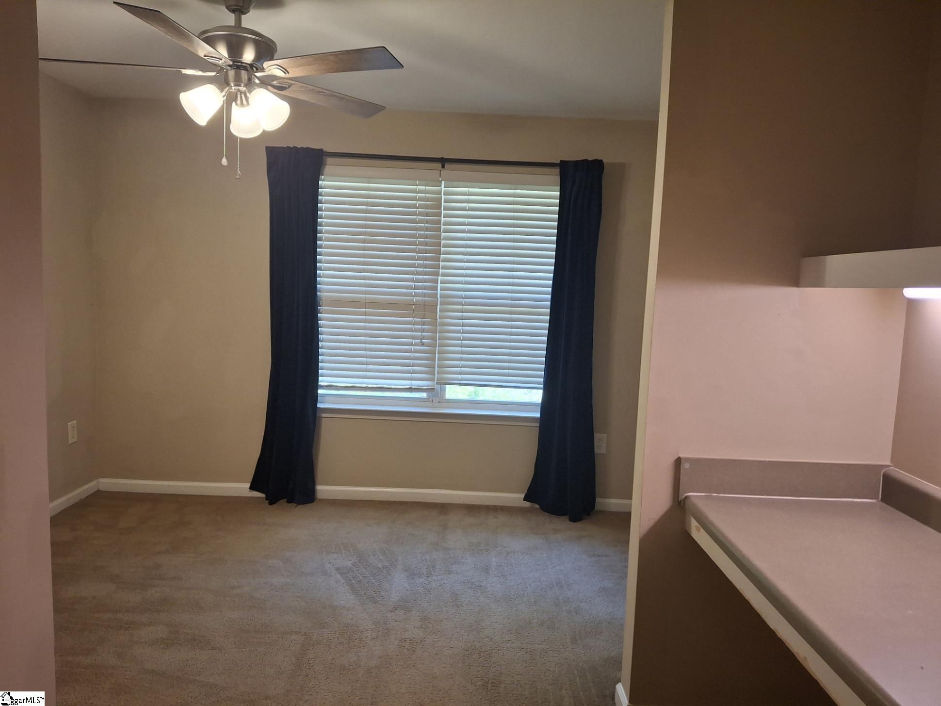 833 Old Greenville Highway Property Photo 10