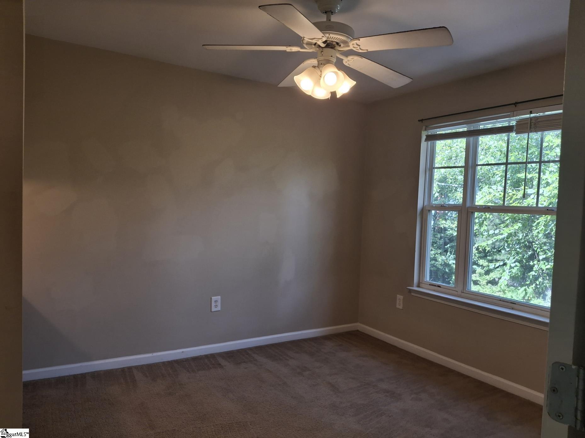 833 Old Greenville Highway Property Photo 15