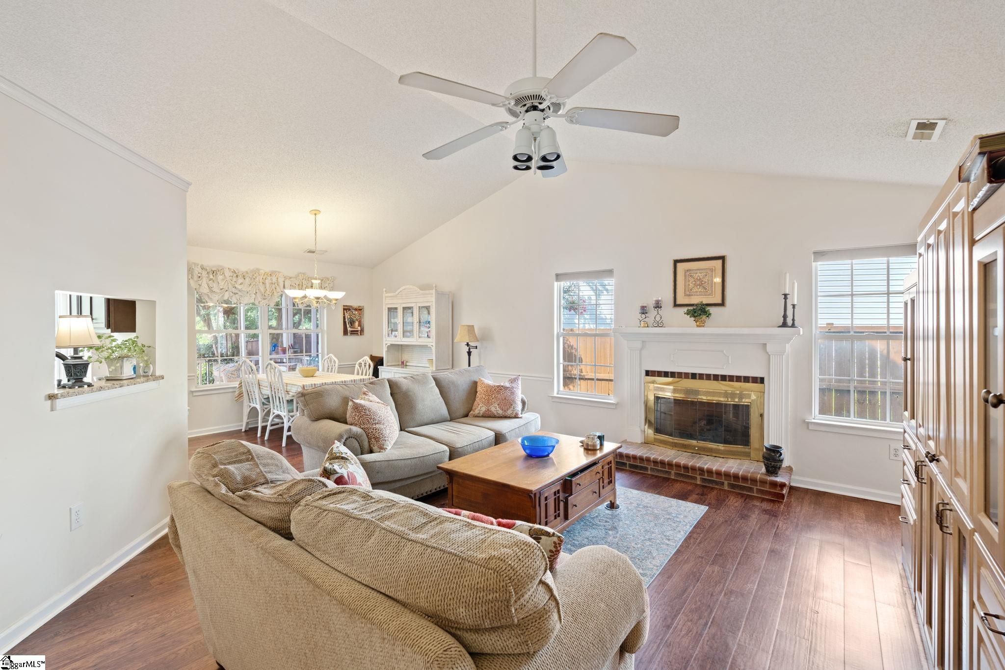 5 Raintree Cove Drive Property Photo 4