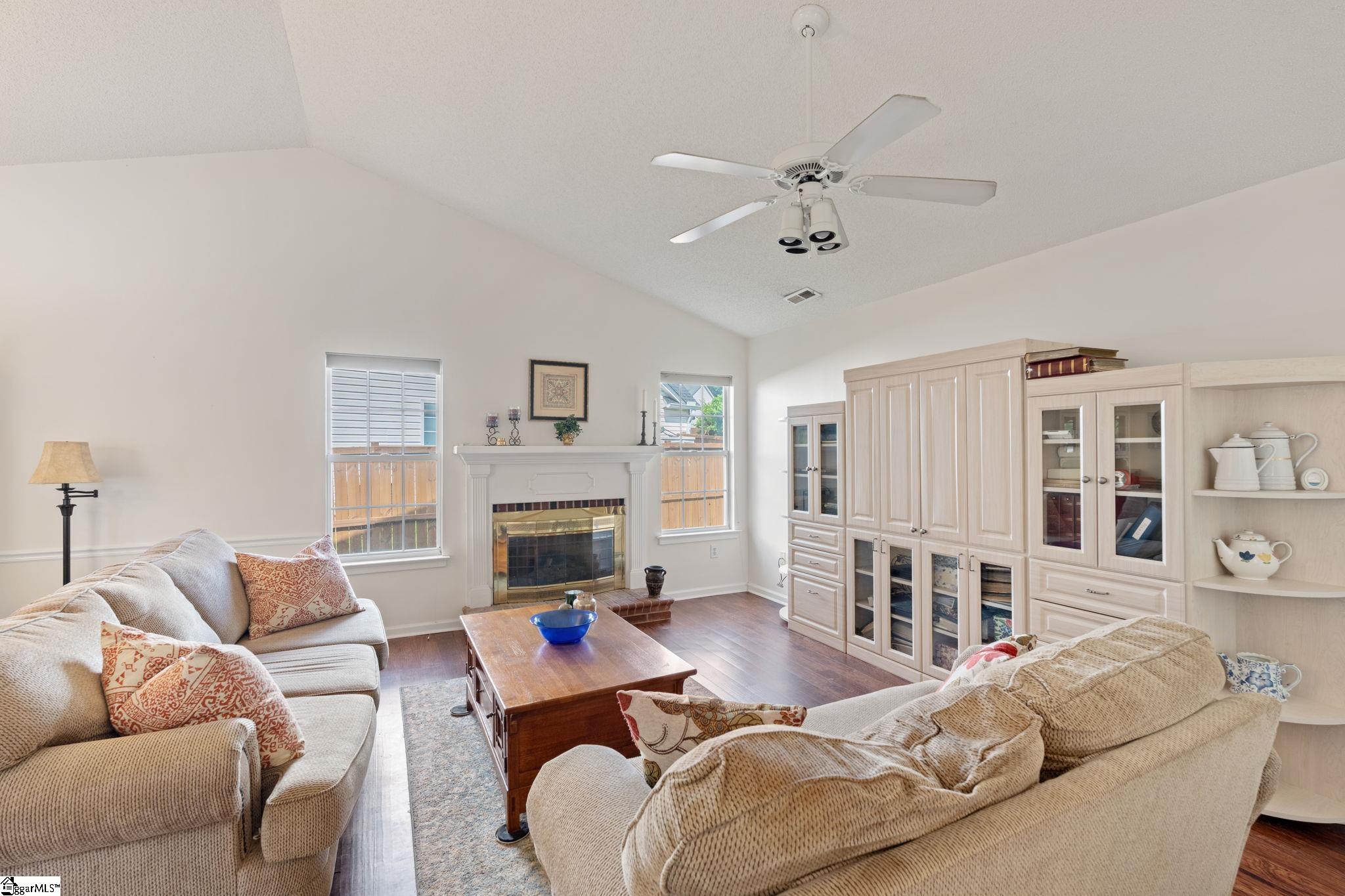 5 Raintree Cove Drive Property Photo 5