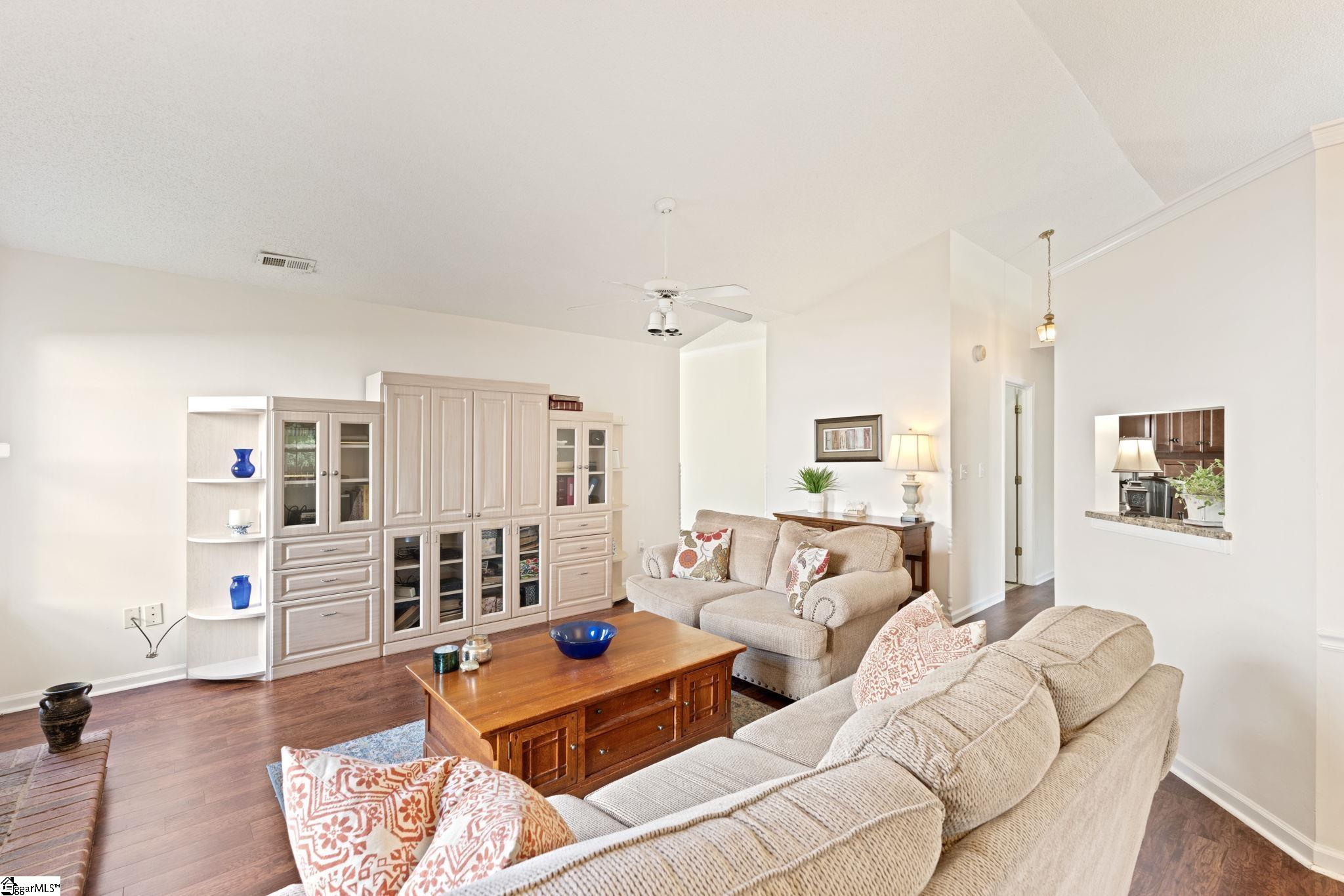 5 Raintree Cove Drive Property Photo 6