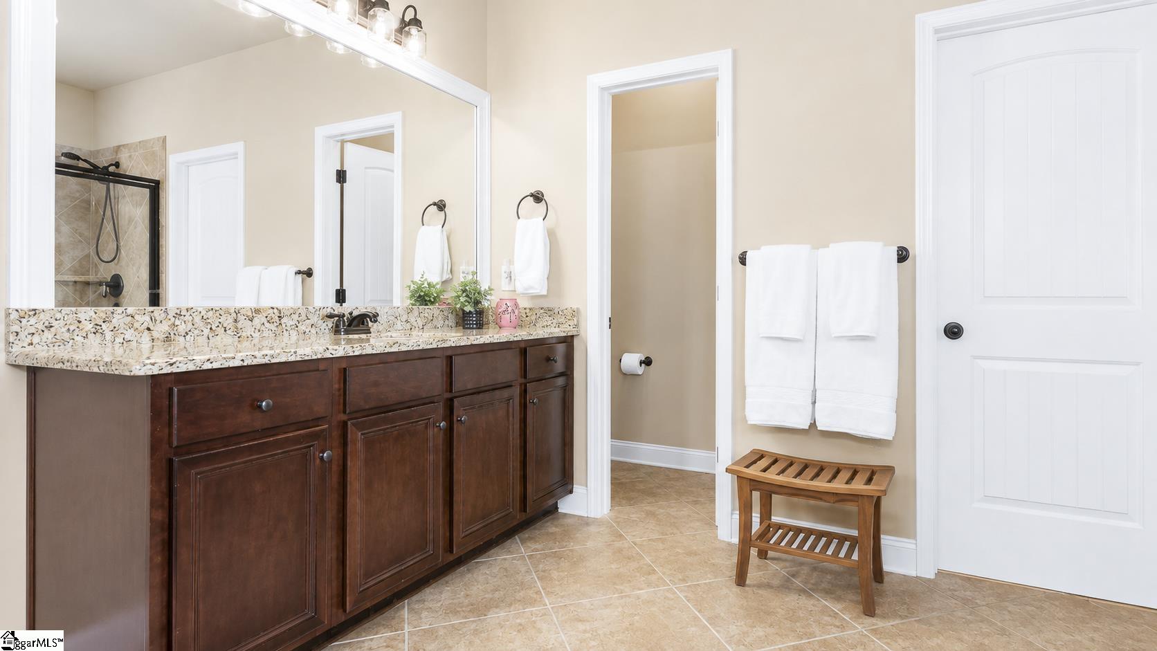 239 Ivy Woods Court Property Photo 25