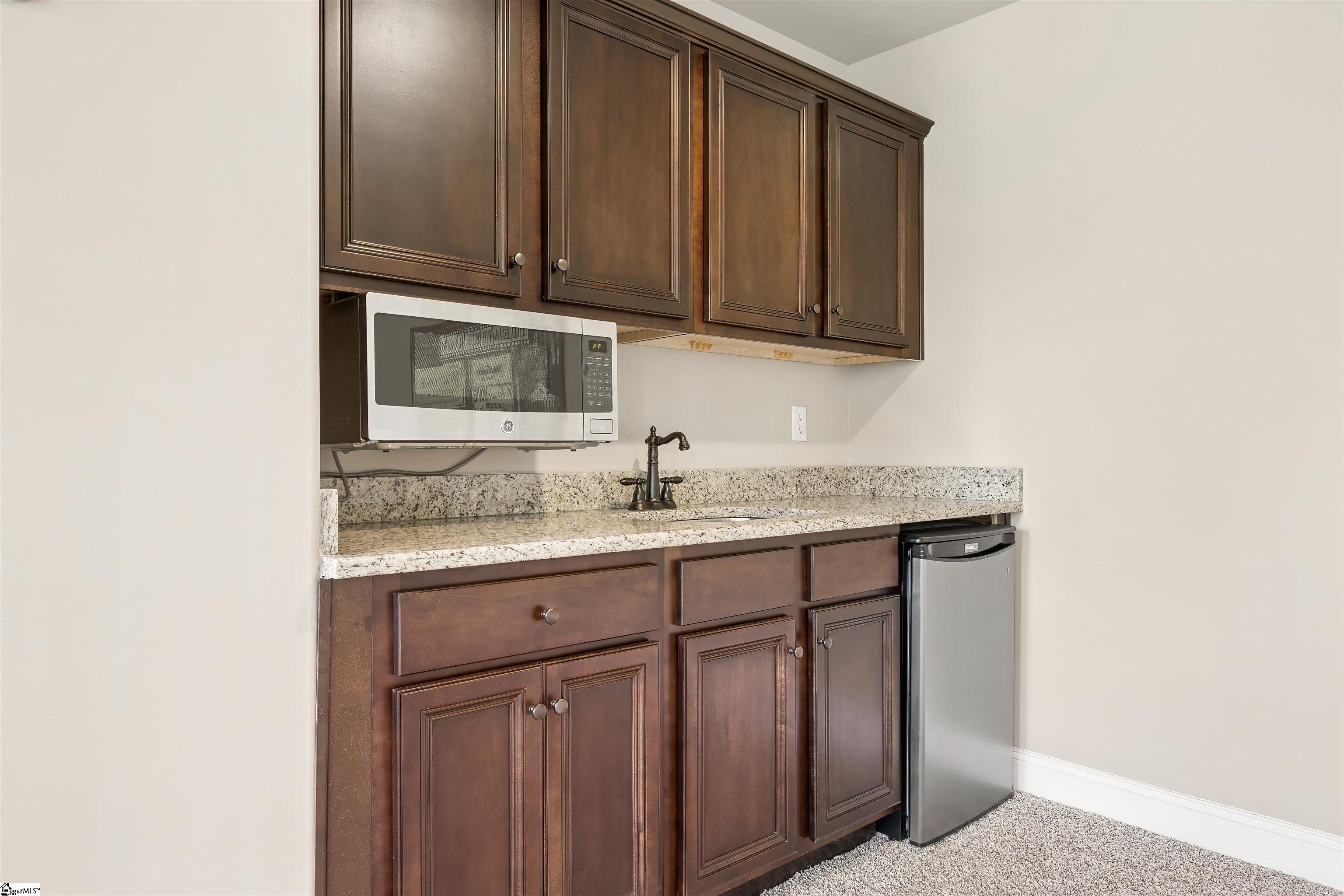 239 Ivy Woods Court Property Photo 29