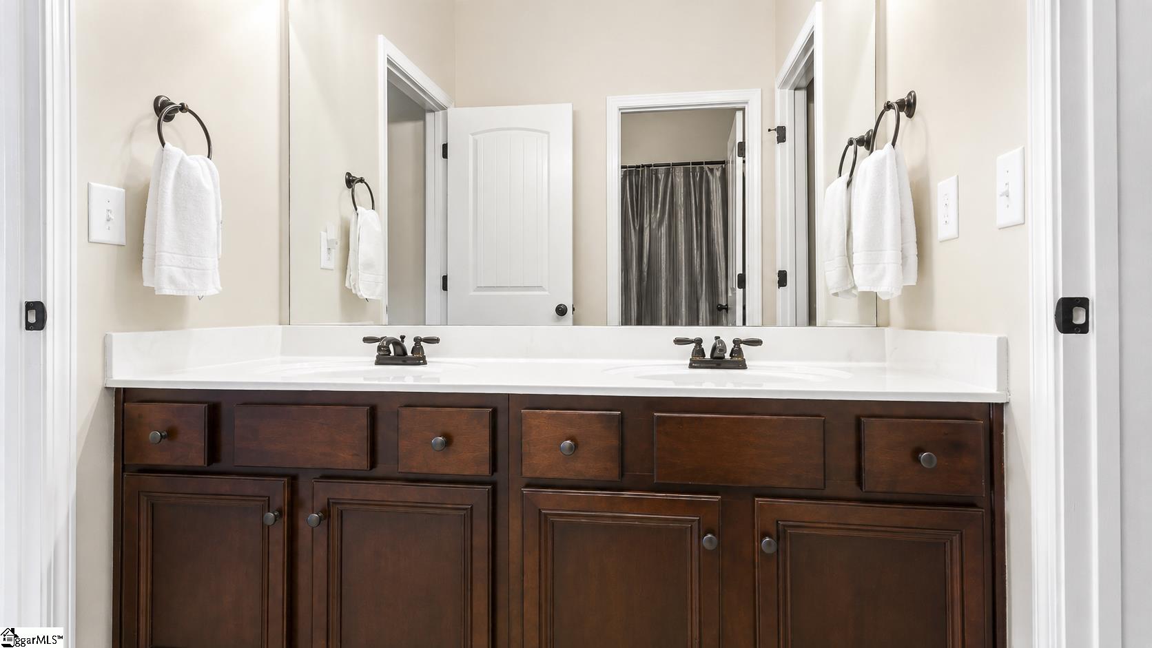 239 Ivy Woods Court Property Photo 33