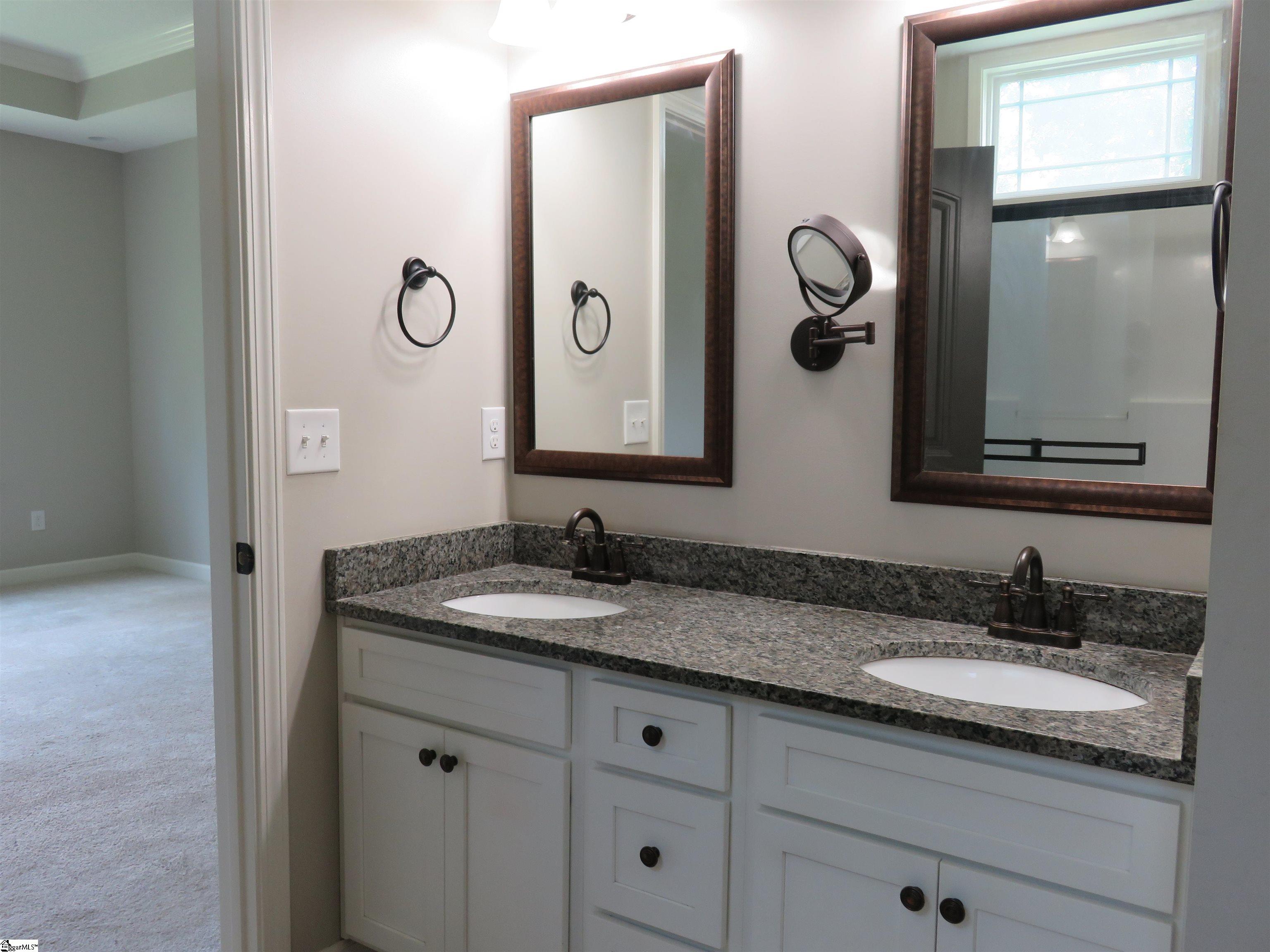 73 Lebanon Court Property Photo 24
