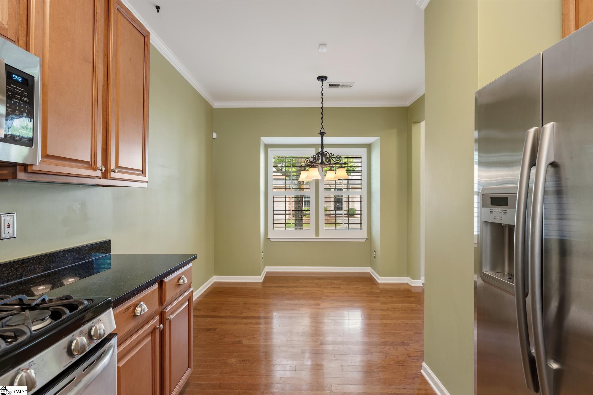419 Cedar Pines Drive Property Photo 6