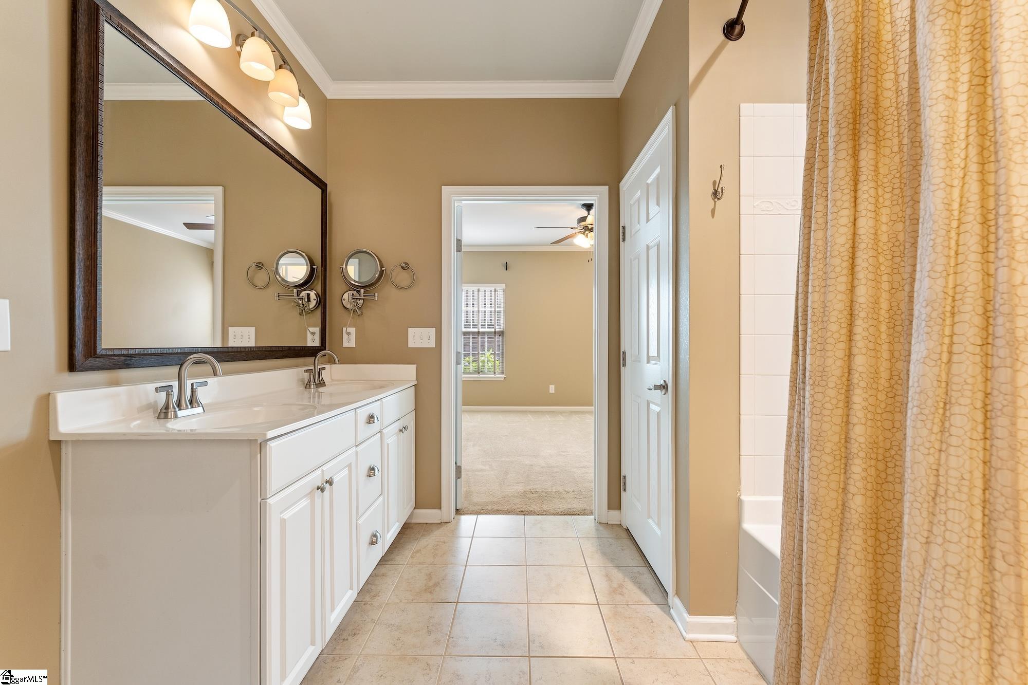 419 Cedar Pines Drive Property Photo 17