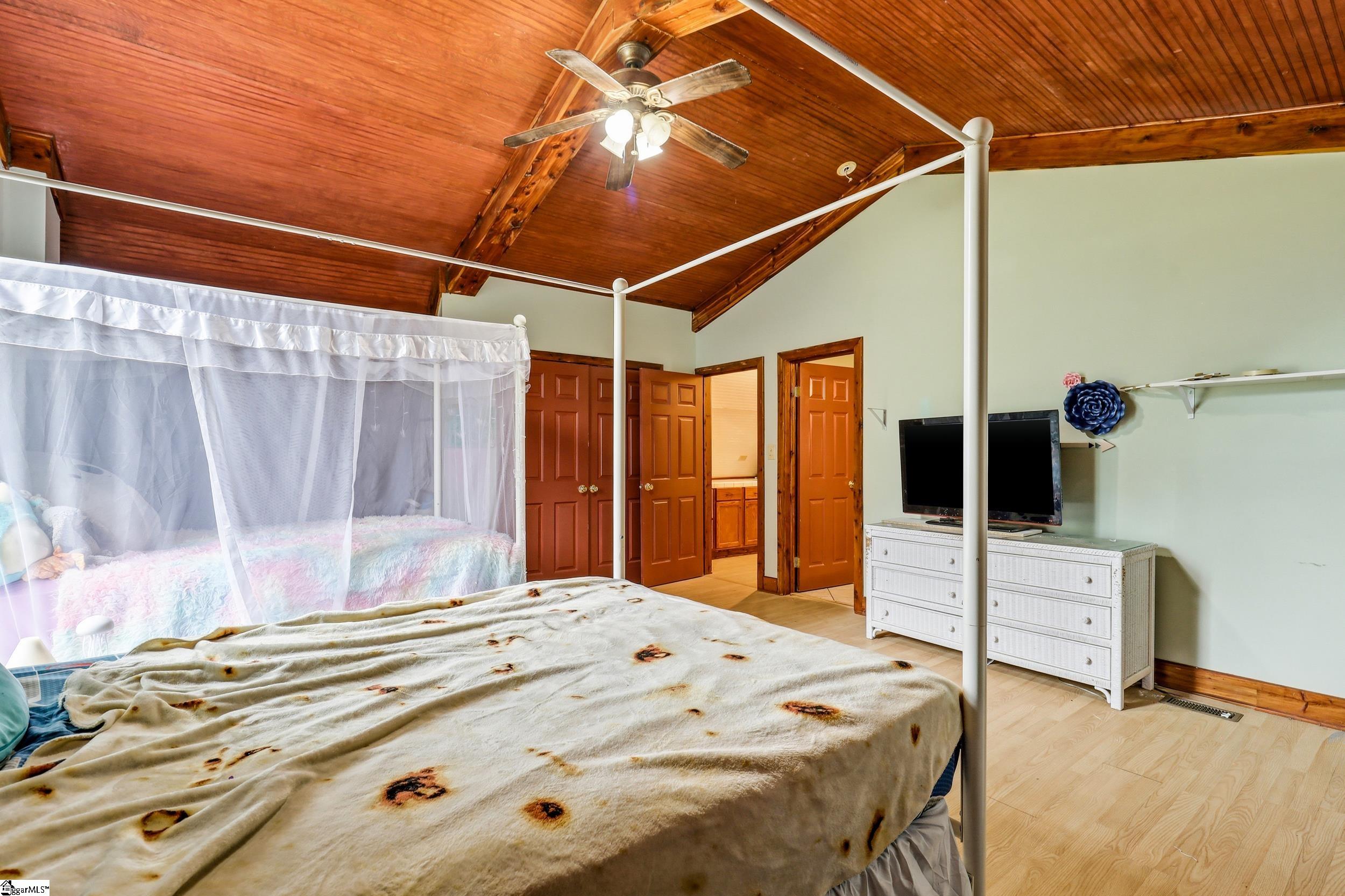 213 Highland Forest Drive Property Photo 22