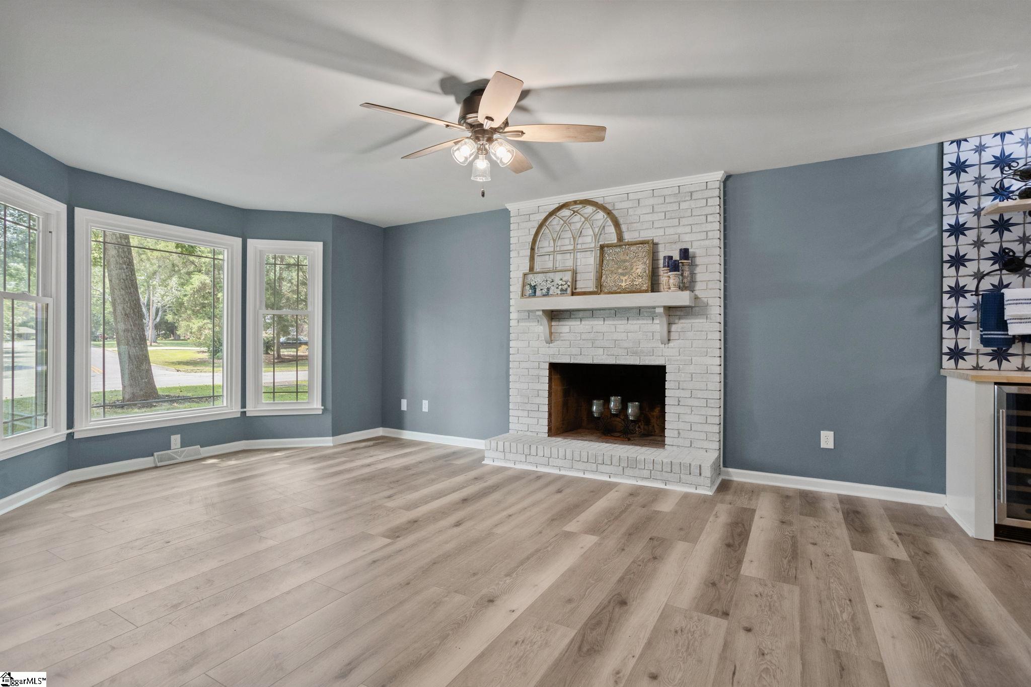 201 Hillpine Drive Property Photo 5