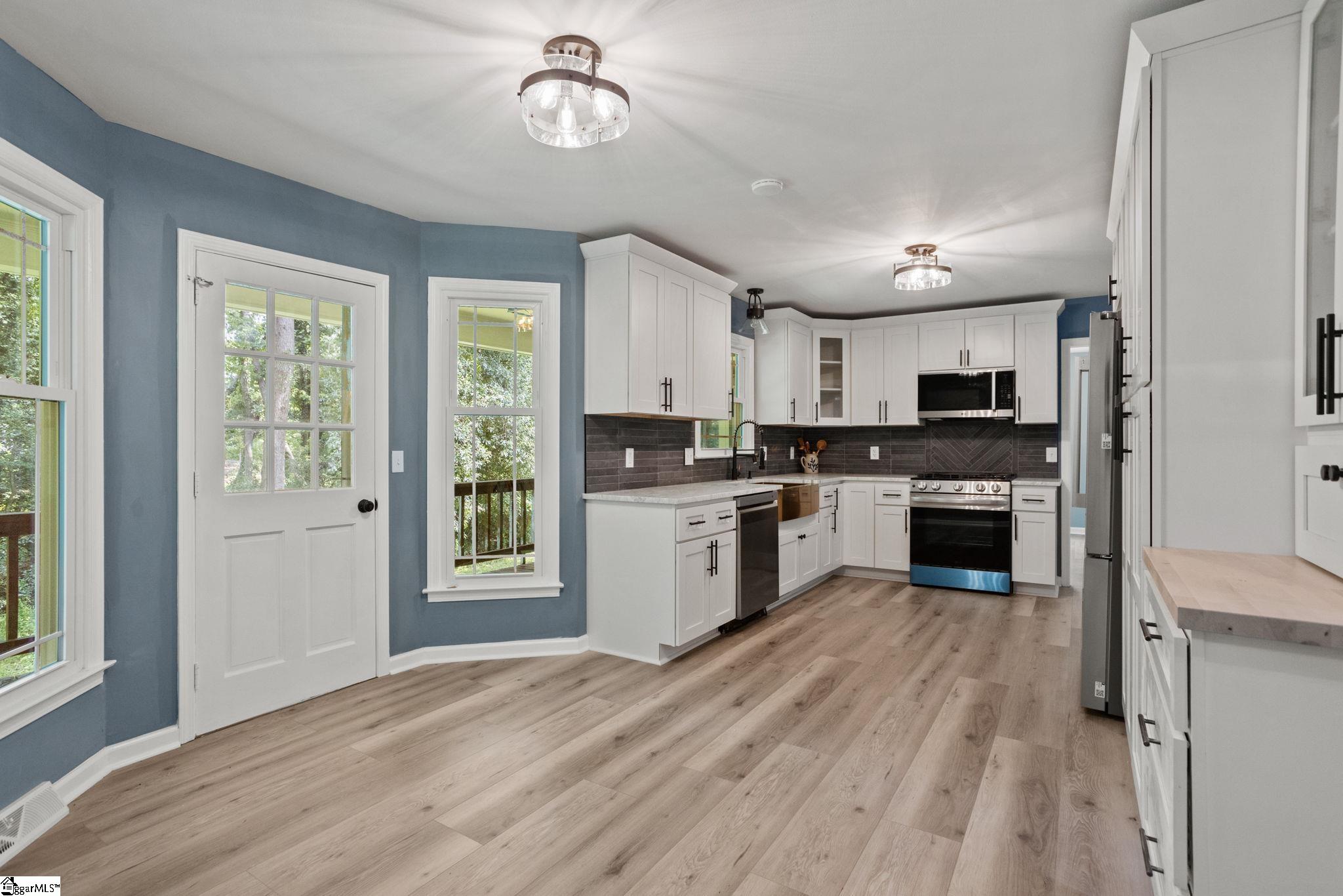201 Hillpine Drive Property Photo 8