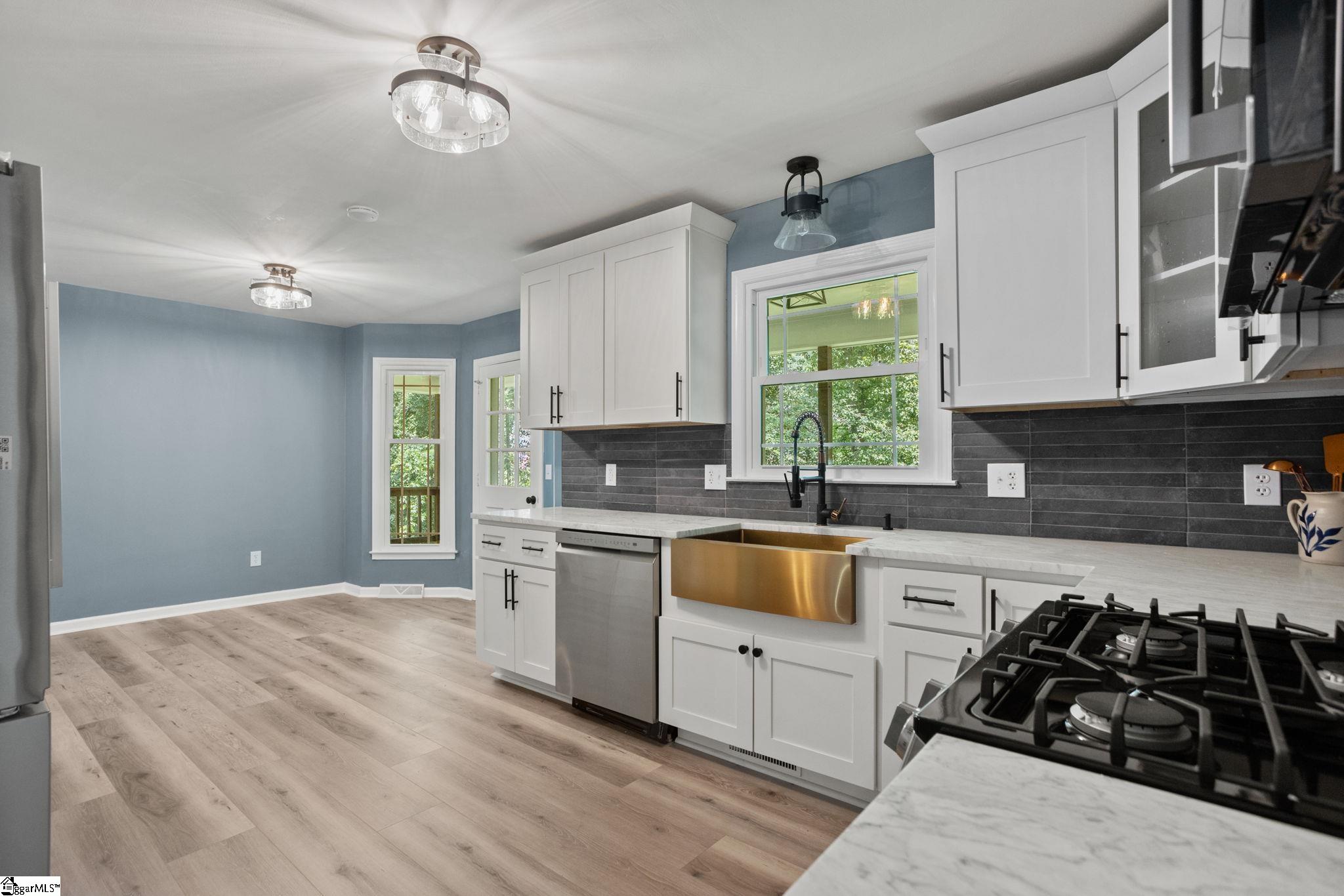 201 Hillpine Drive Property Photo 10