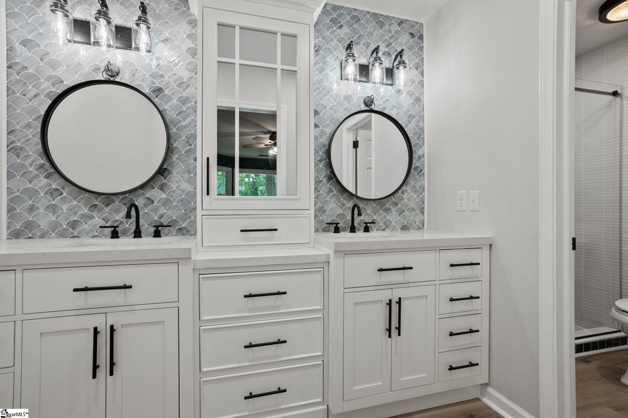 201 Hillpine Drive Property Photo 15