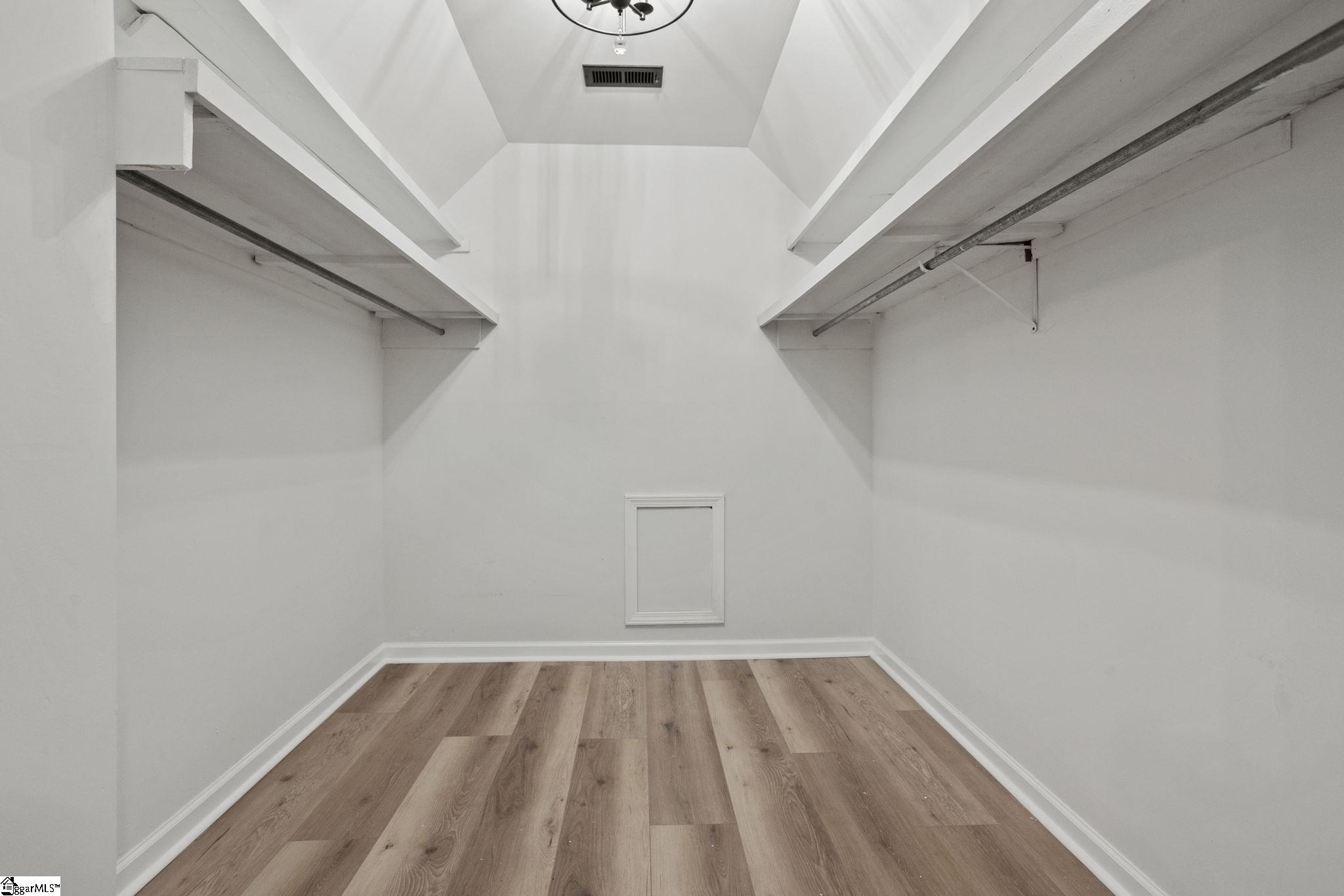201 Hillpine Drive Property Photo 17