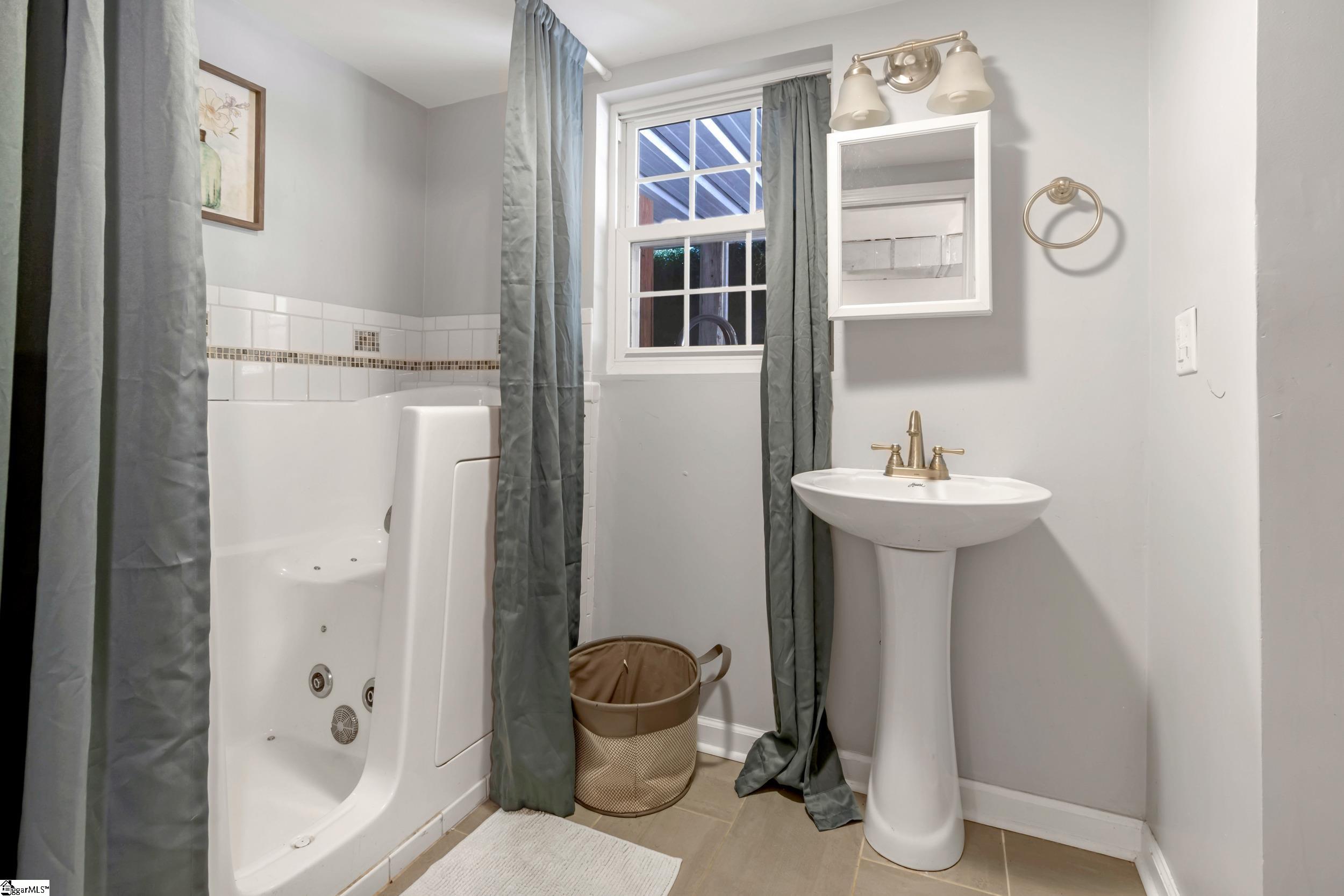 17 Zelma Drive Property Photo 35