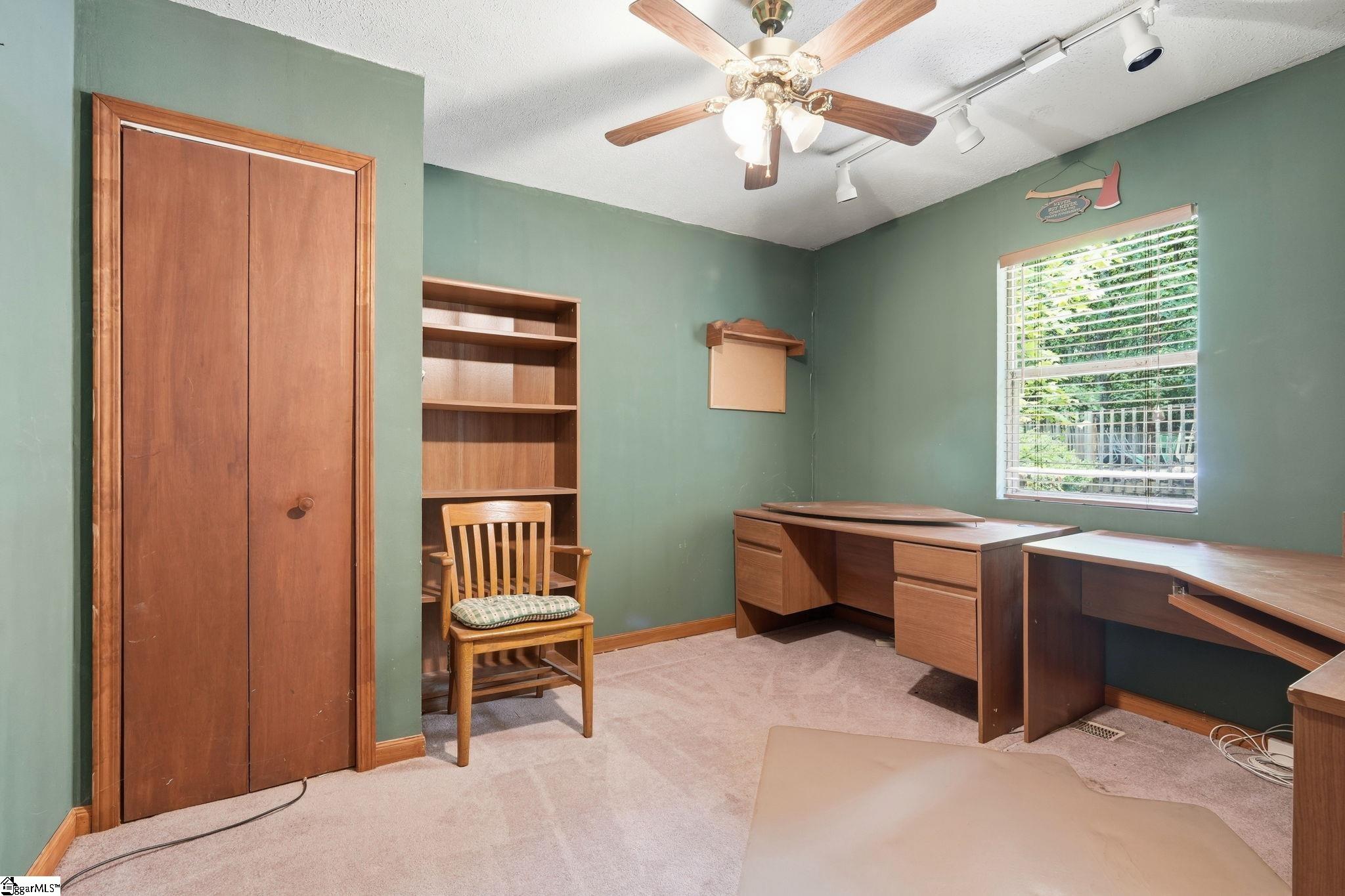 1600308 Property Photo 48