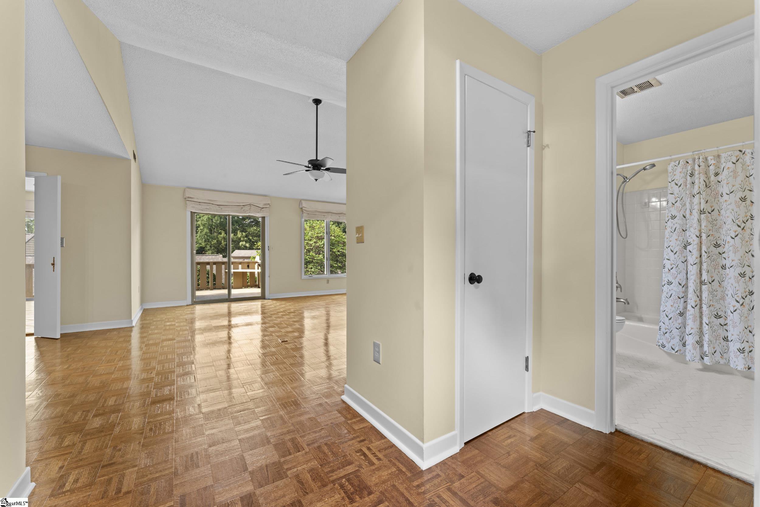 129 Tanager Circle Property Photo 5