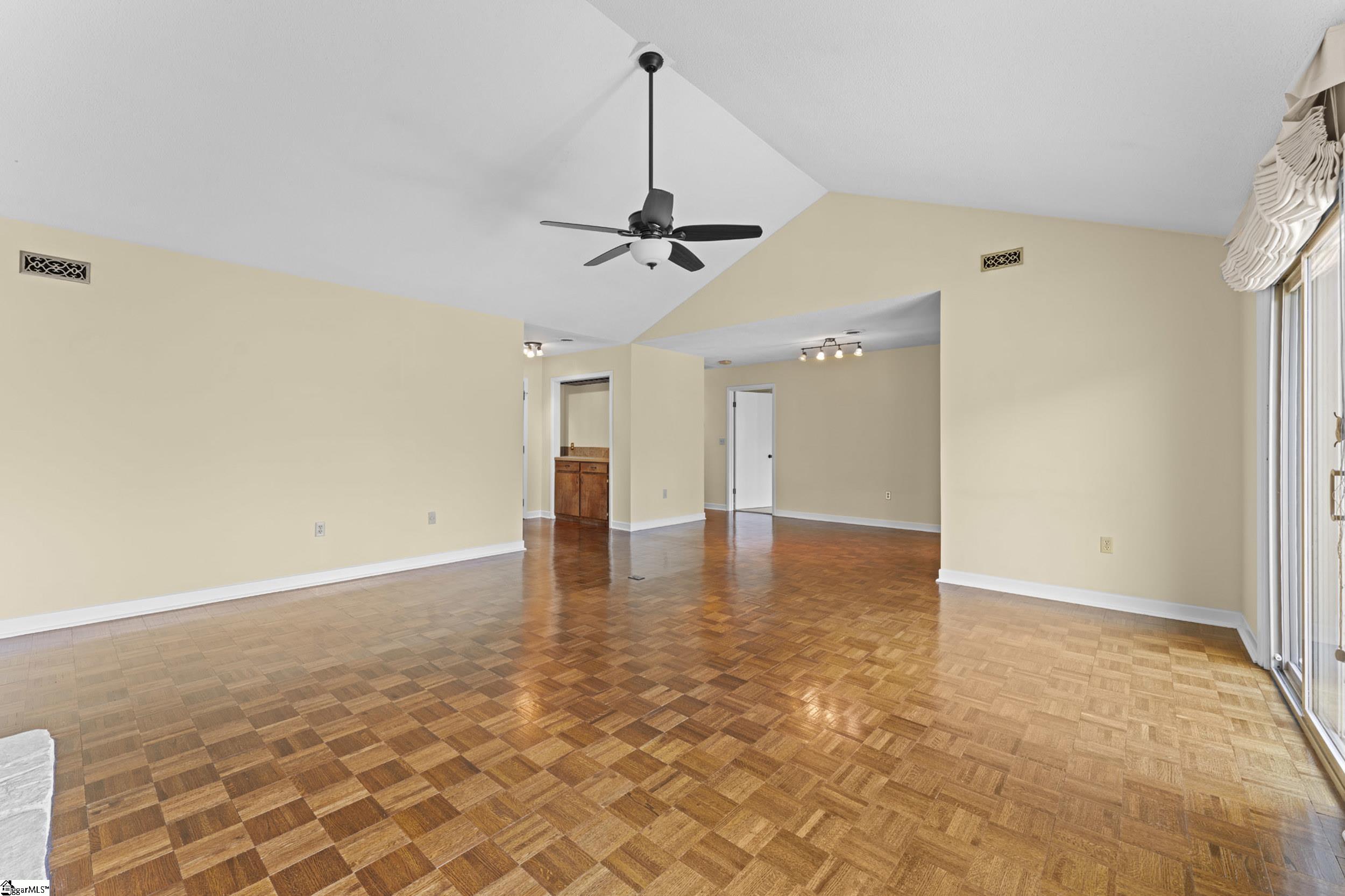 129 Tanager Circle Property Photo 7