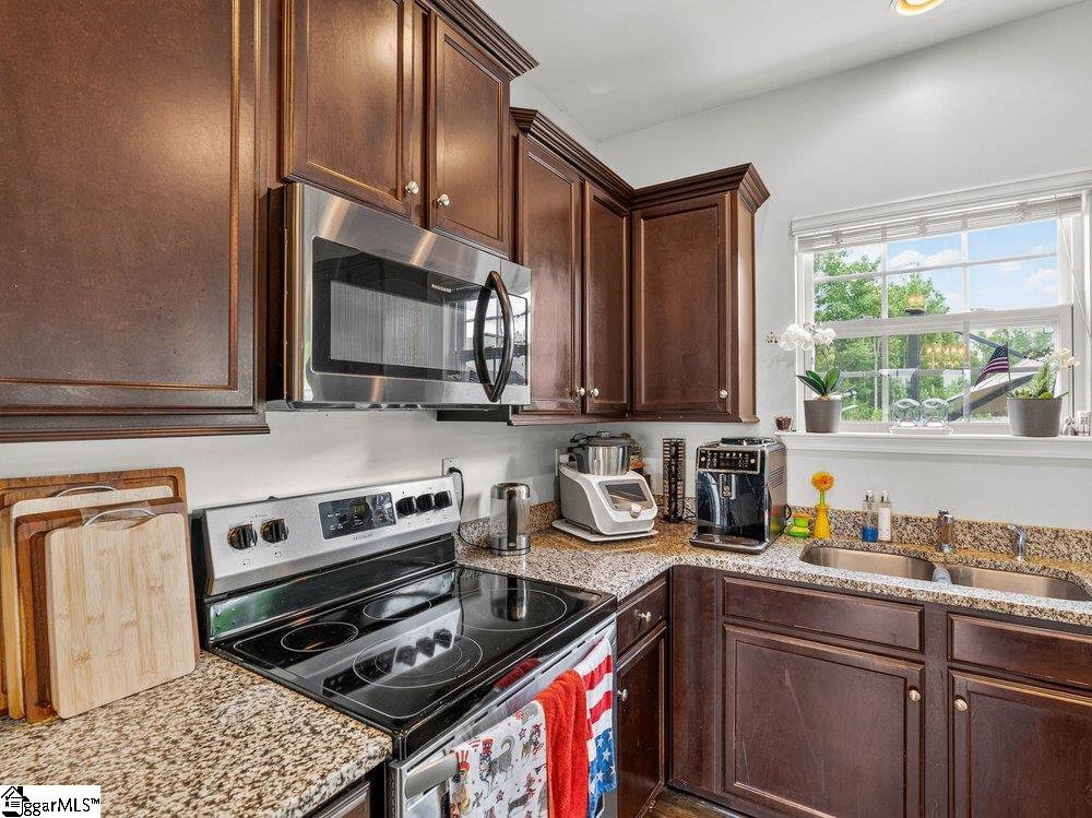 904 Liberty Walk Lane Property Photo 7