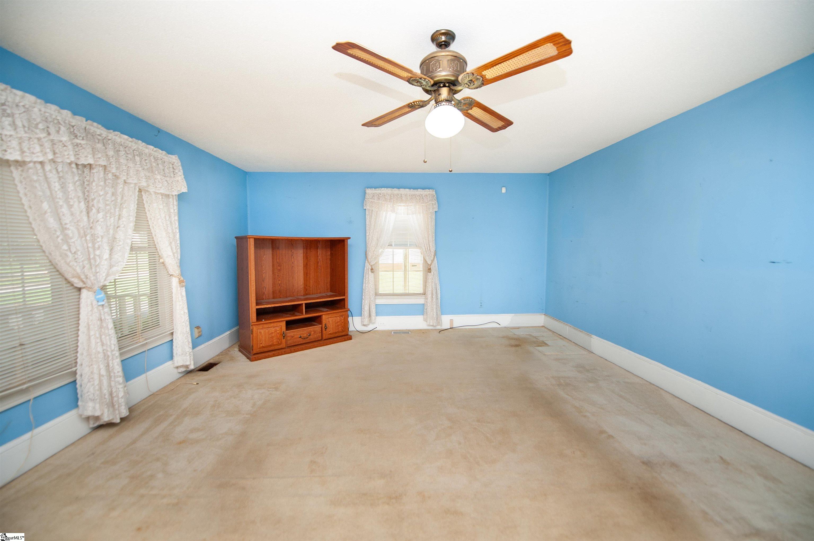 609 S Georgia Avenue Property Photo 8