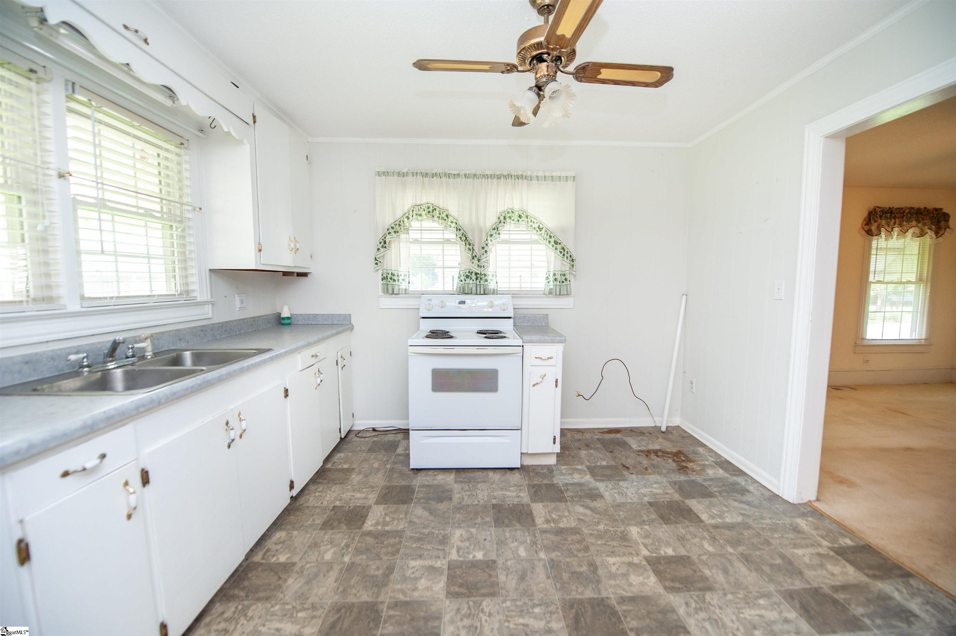 609 S Georgia Avenue Property Photo 18