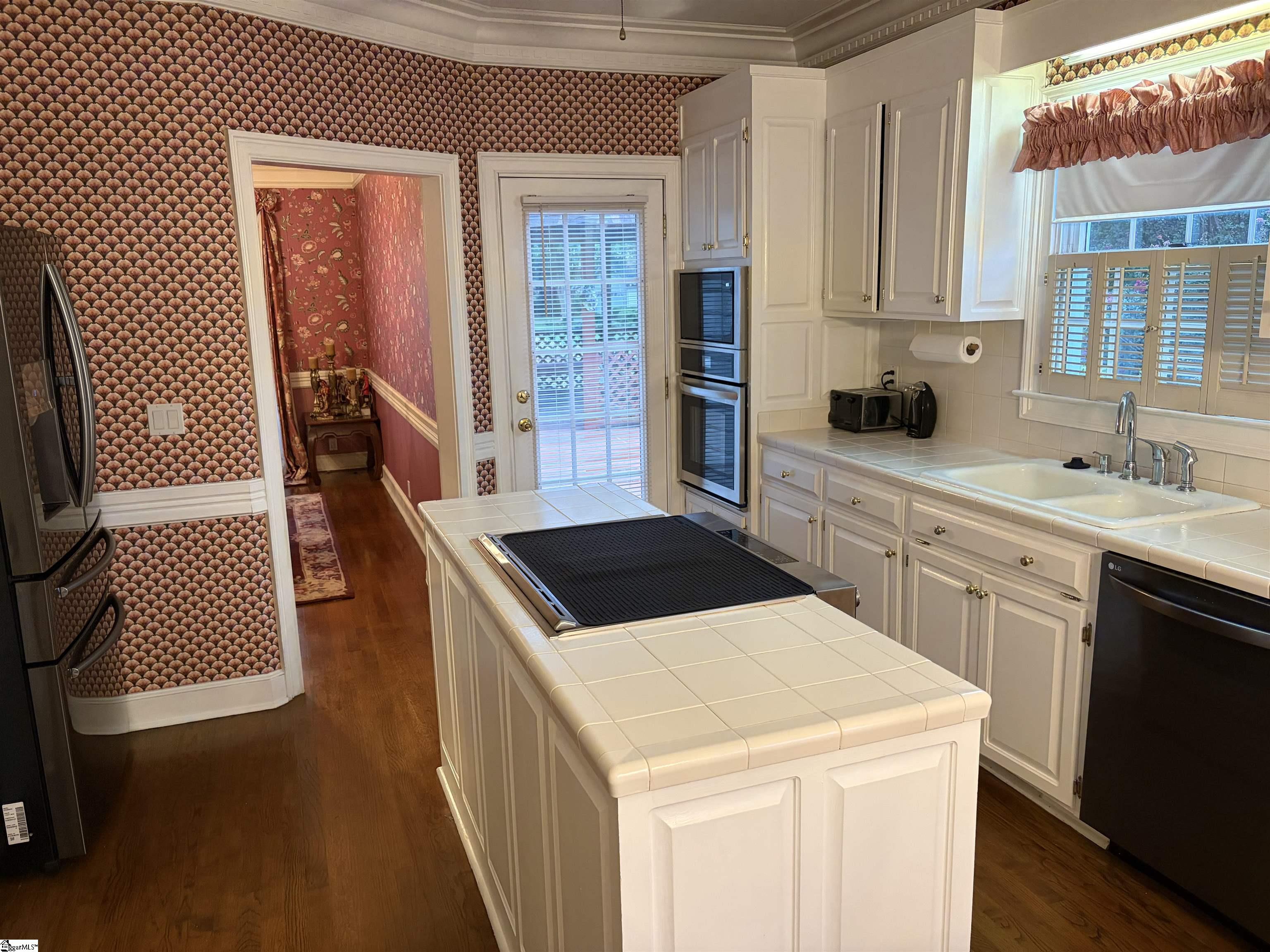 303 Pelham Falls Drive Property Photo 4