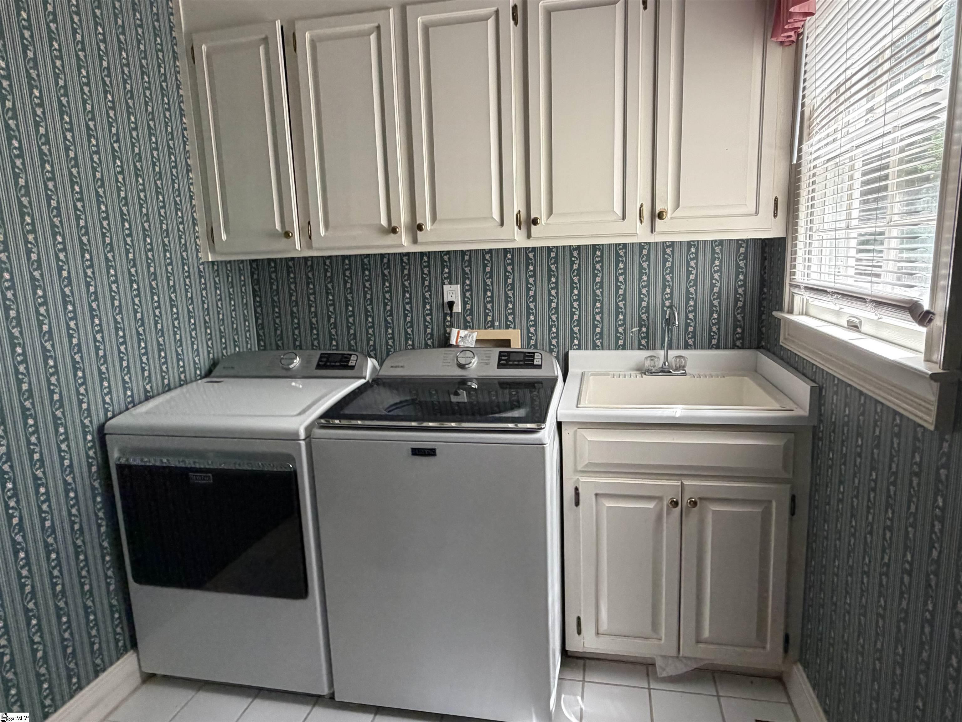 303 Pelham Falls Drive Property Photo 14