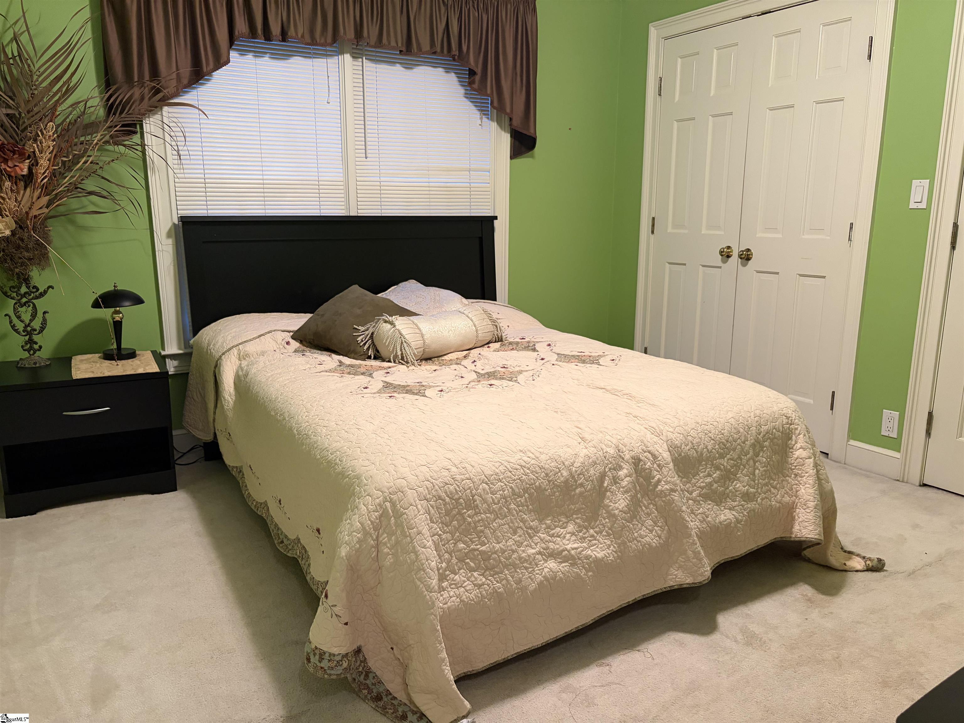 303 Pelham Falls Drive Property Photo 20