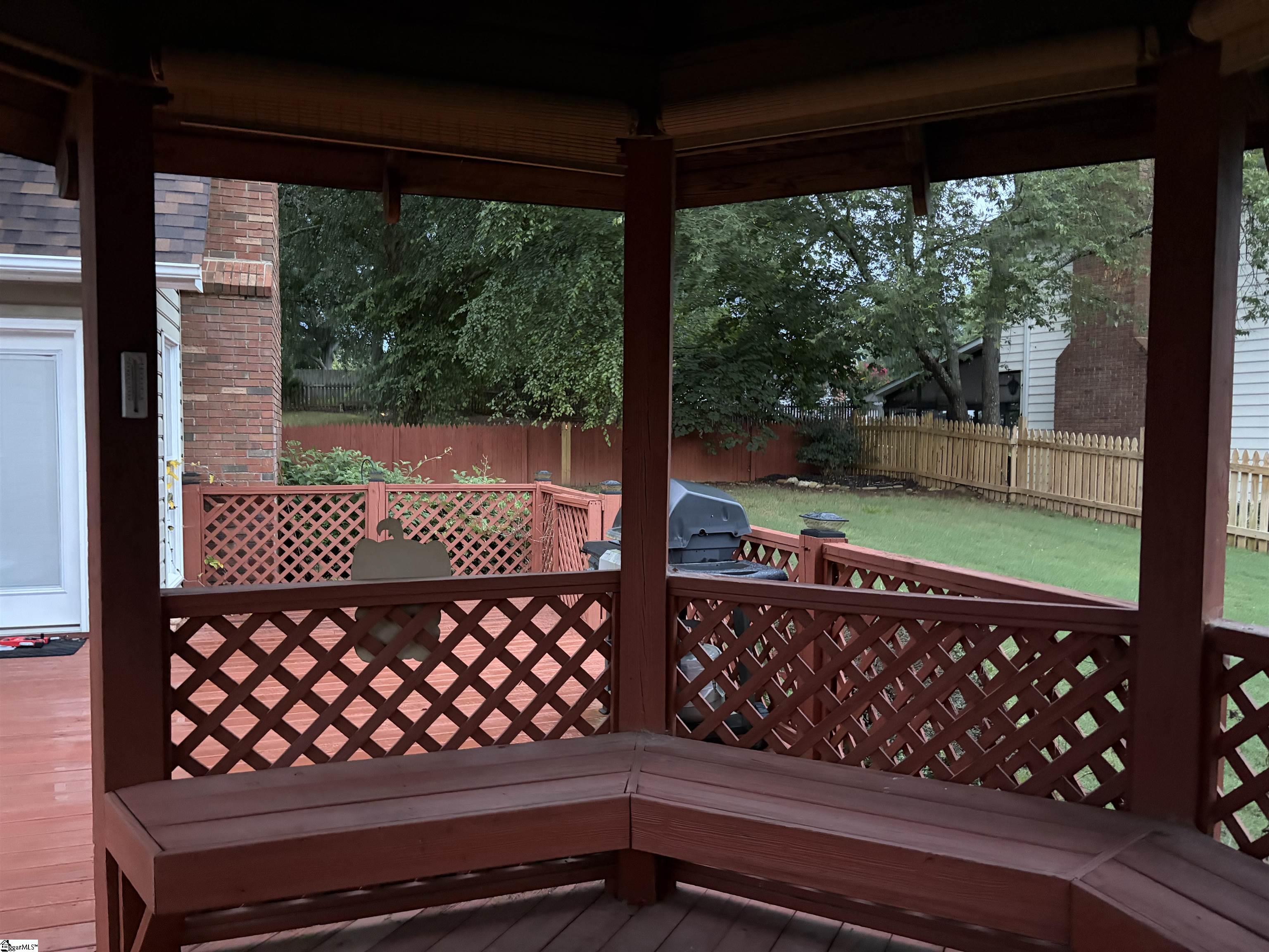 303 Pelham Falls Drive Property Photo 22