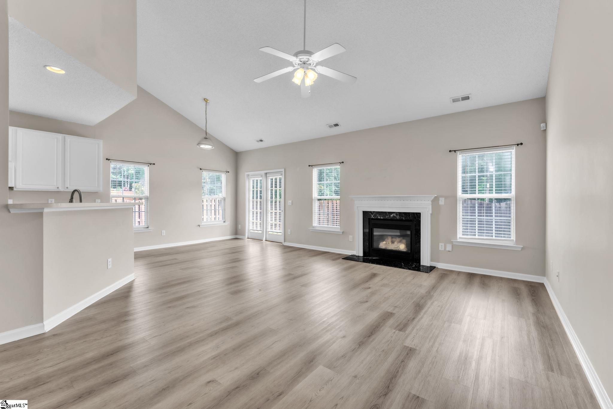 201 N Orchard Farms Avenue Property Photo 6