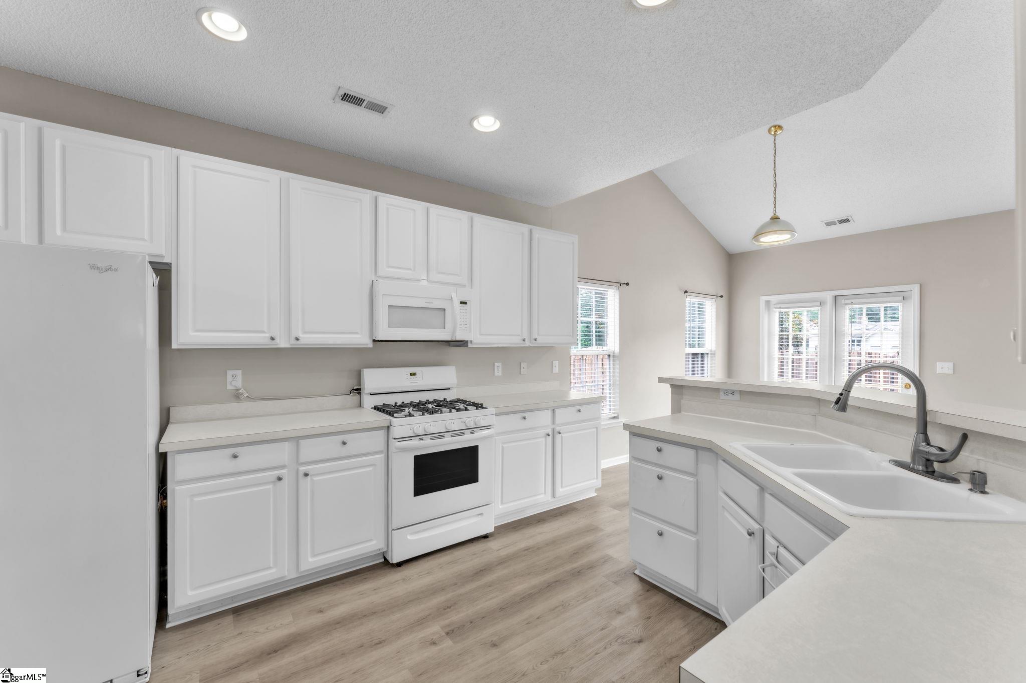 201 N Orchard Farms Avenue Property Photo 9