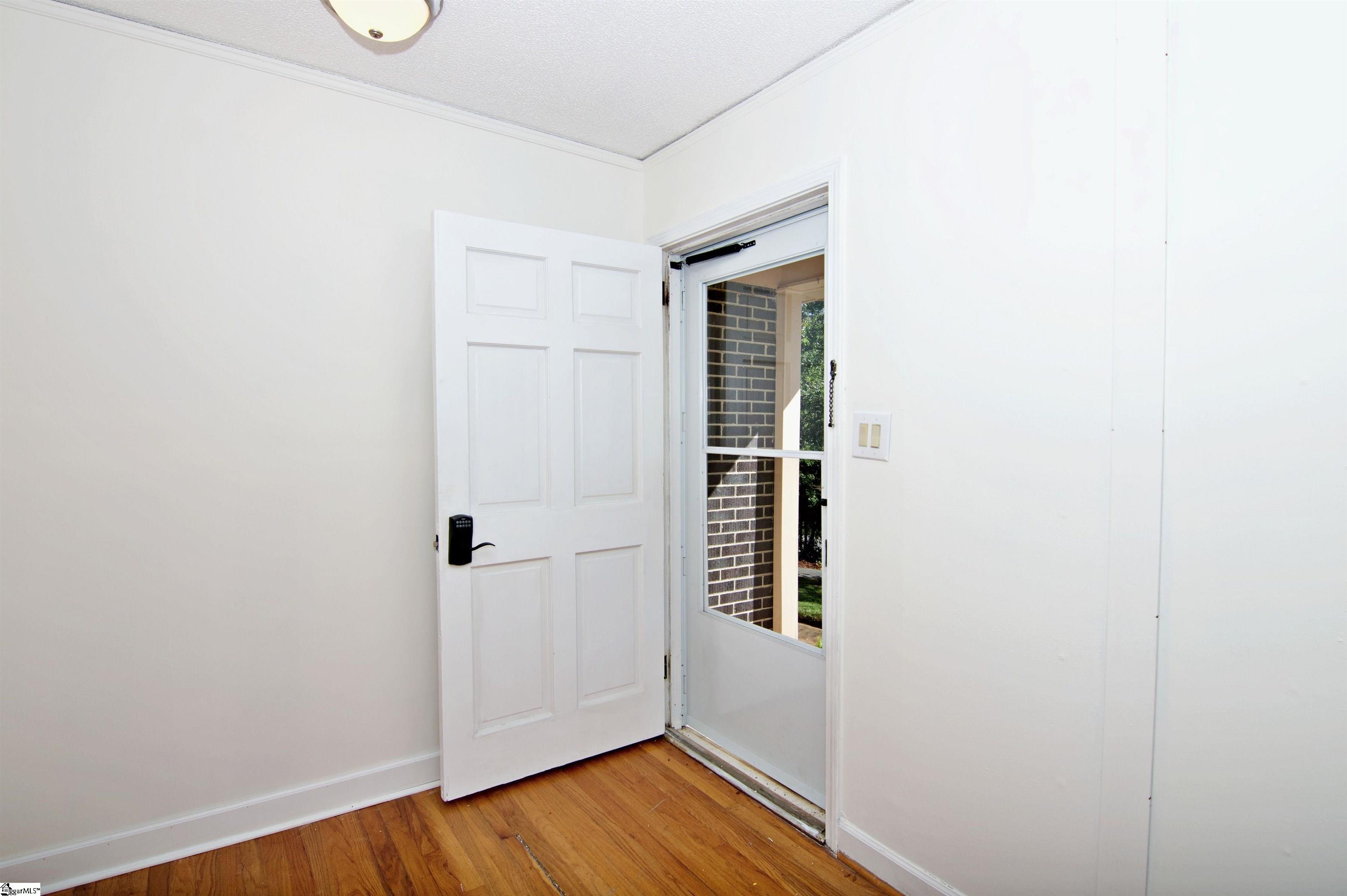 102 Broad Street Property Photo 5
