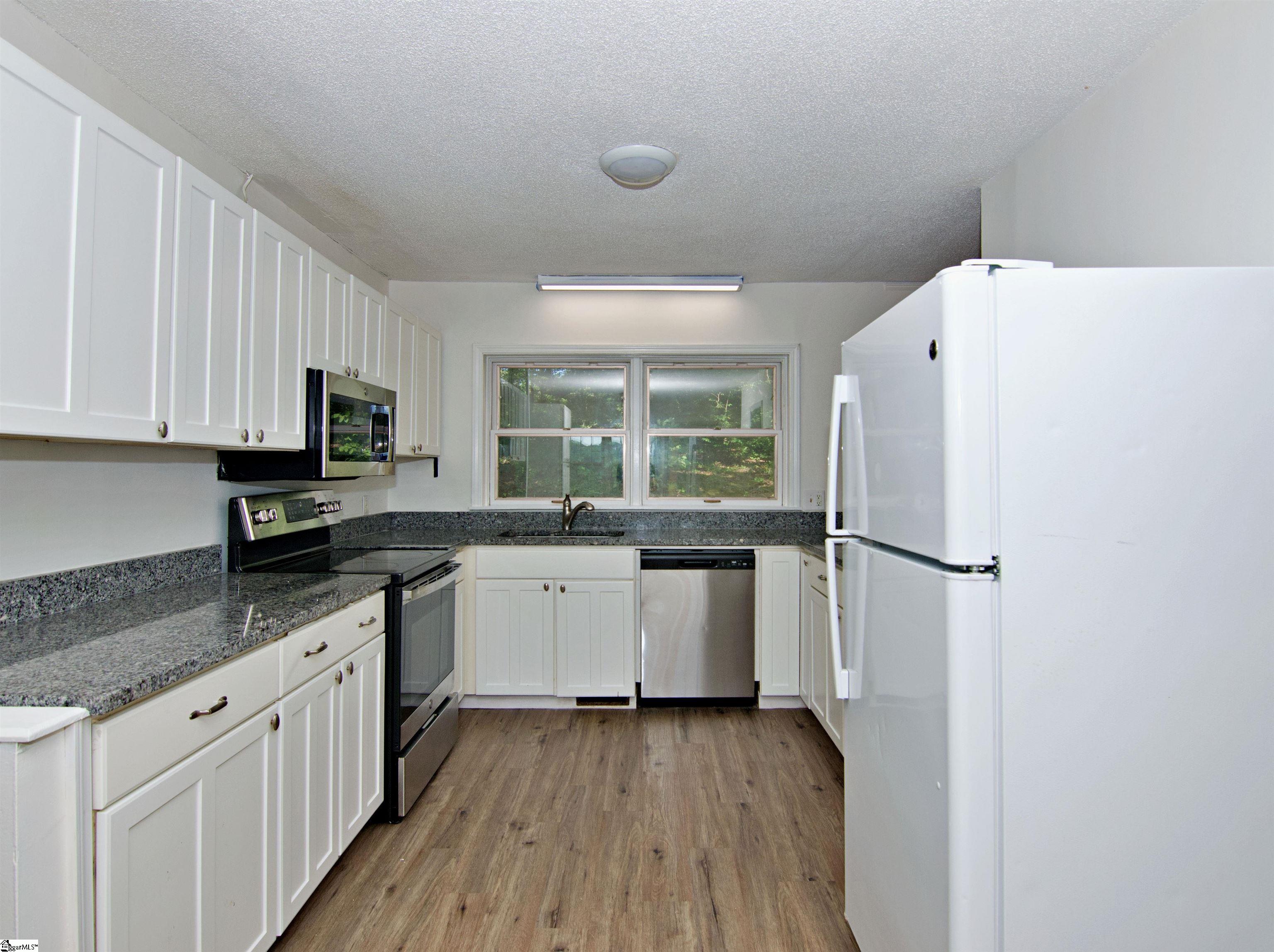 102 Broad Street Property Photo 9