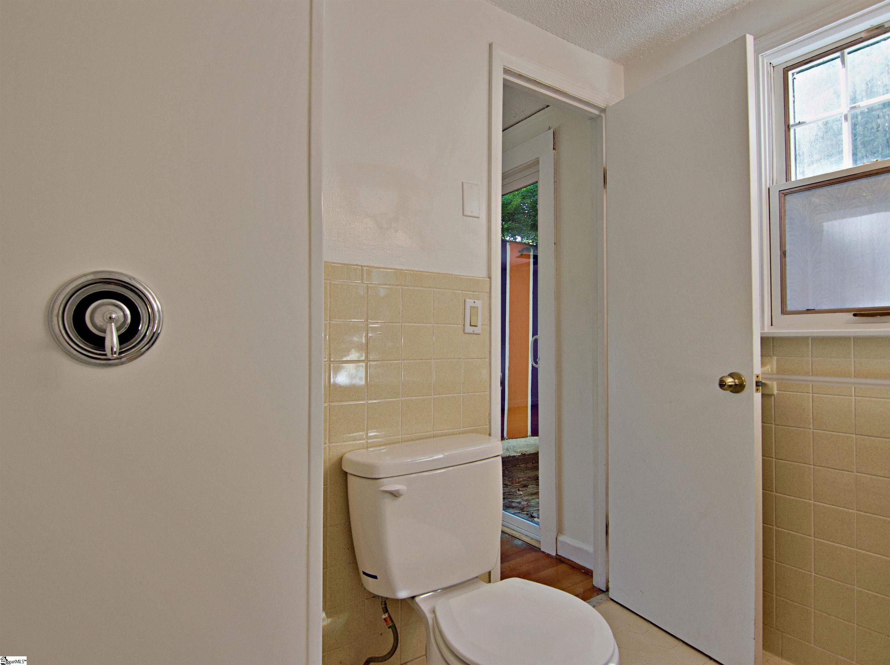 102 Broad Street Property Photo 20