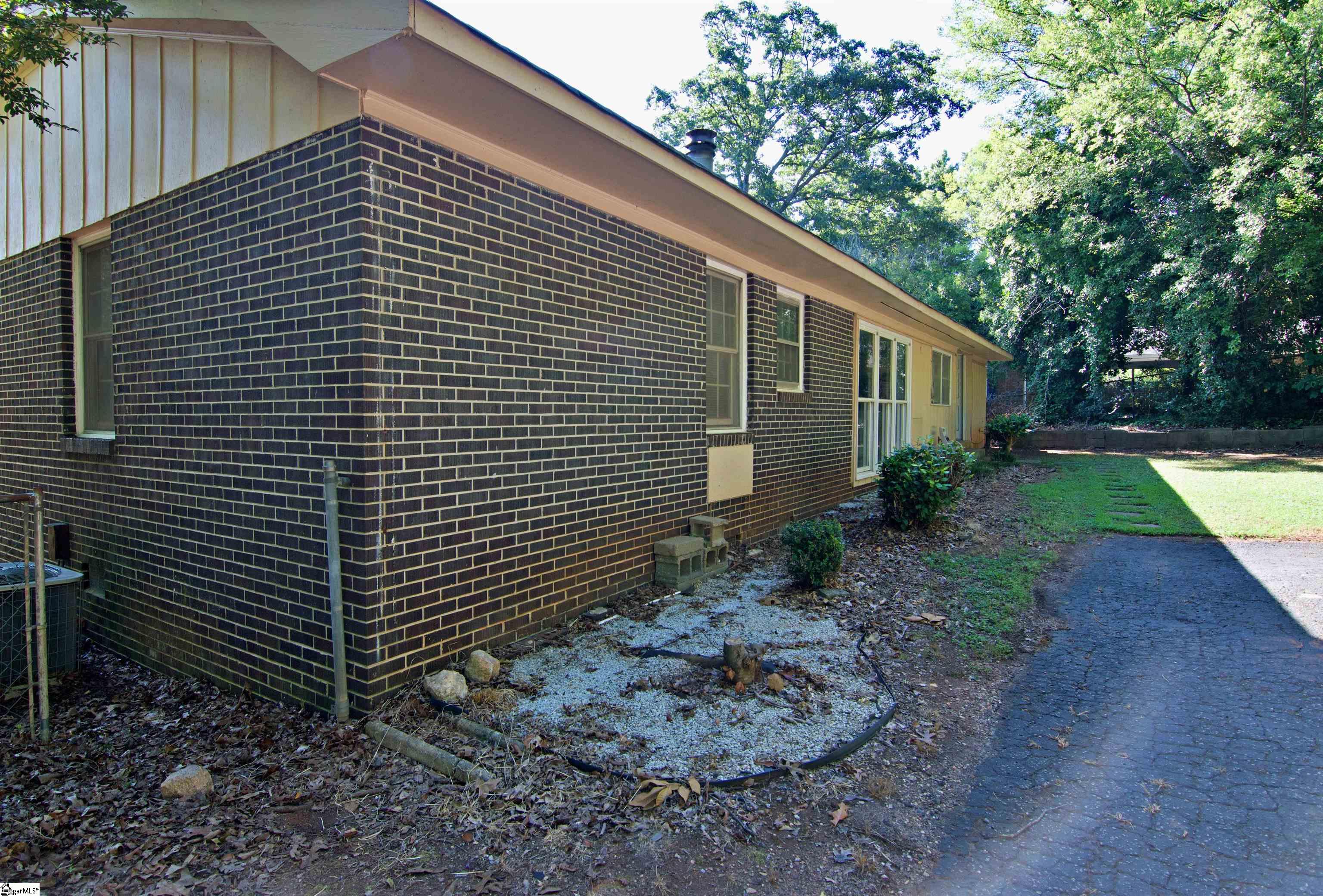 102 Broad Street Property Photo 33