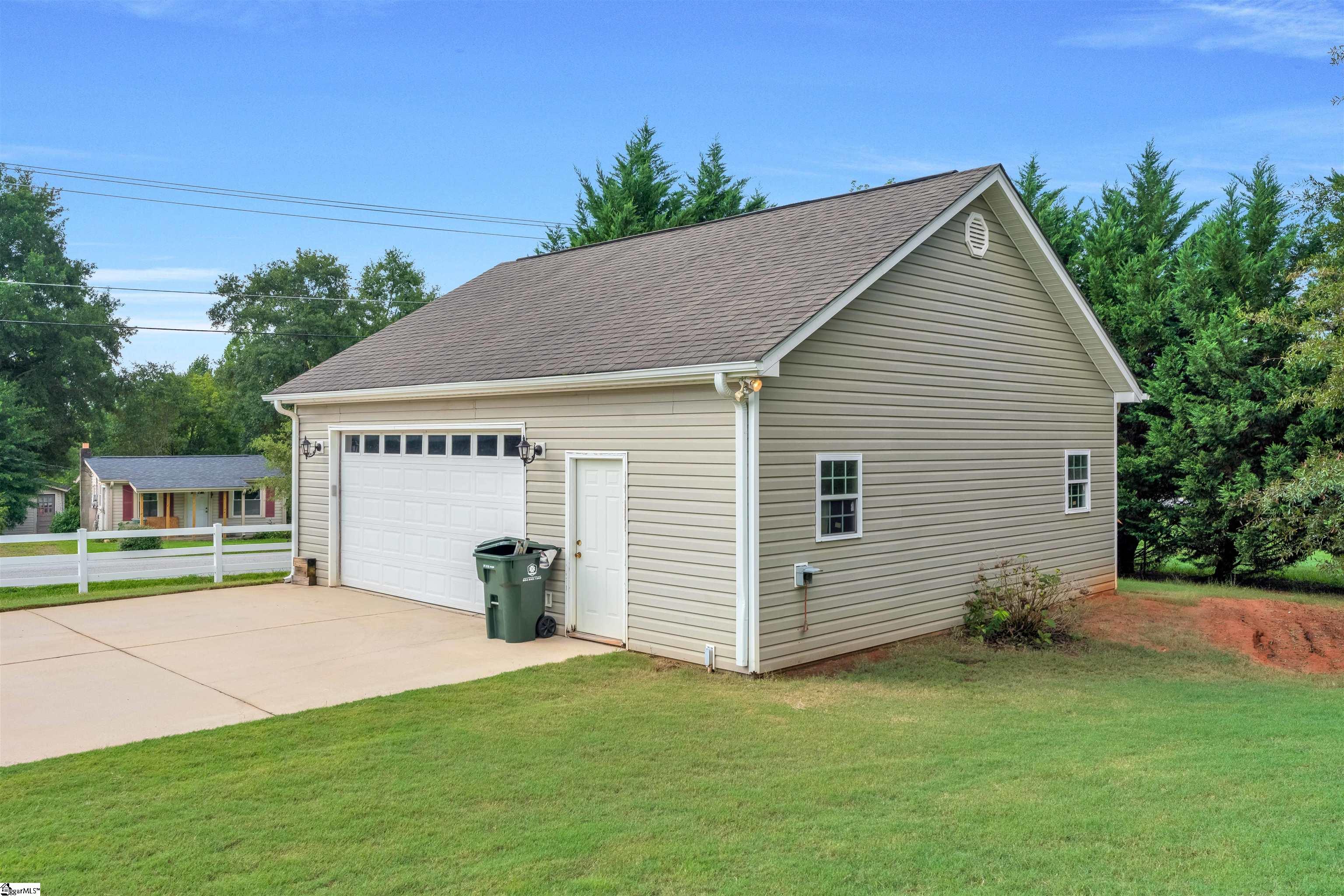1 Berry Tree Court Property Photo 6