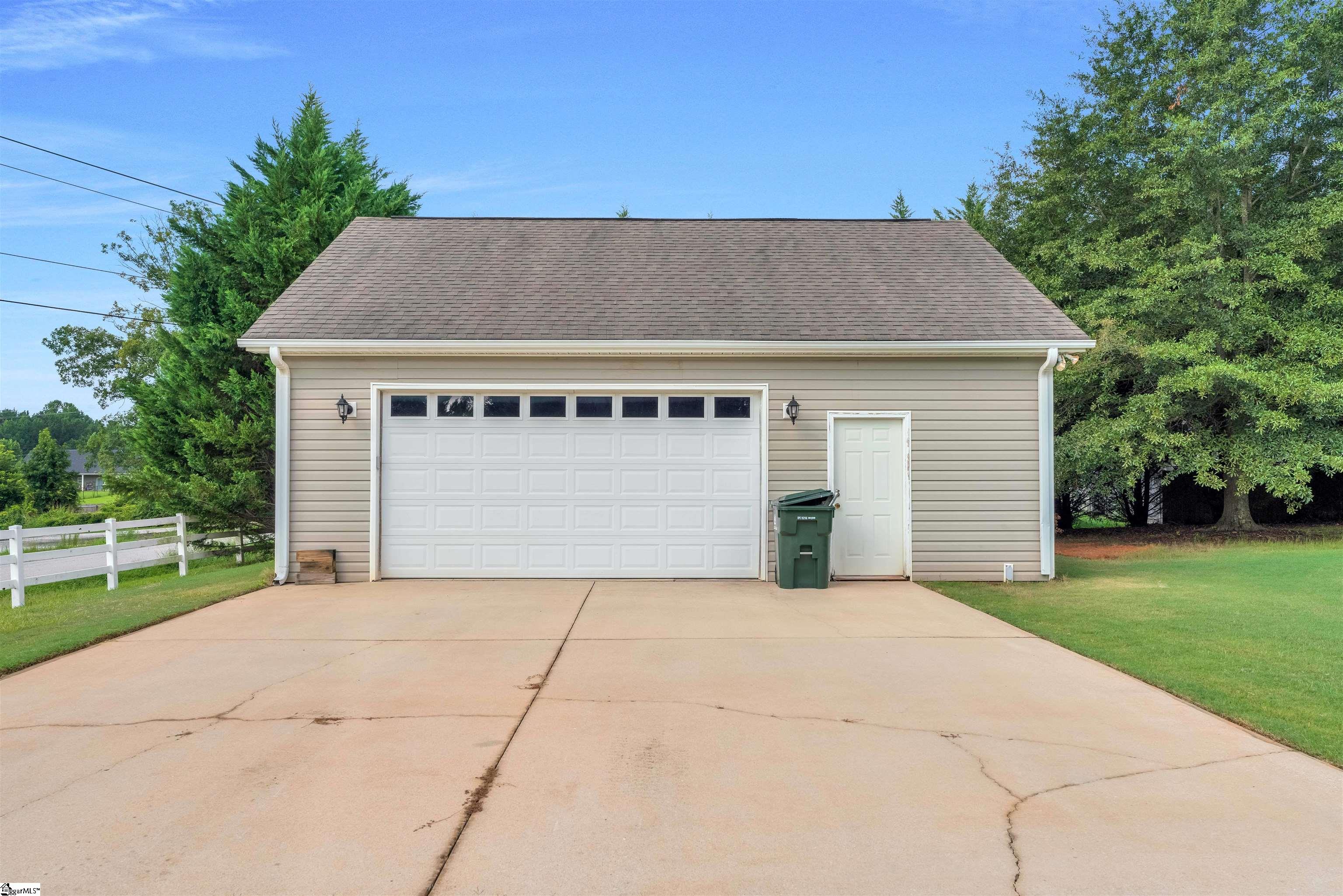 1 Berry Tree Court Property Photo 7