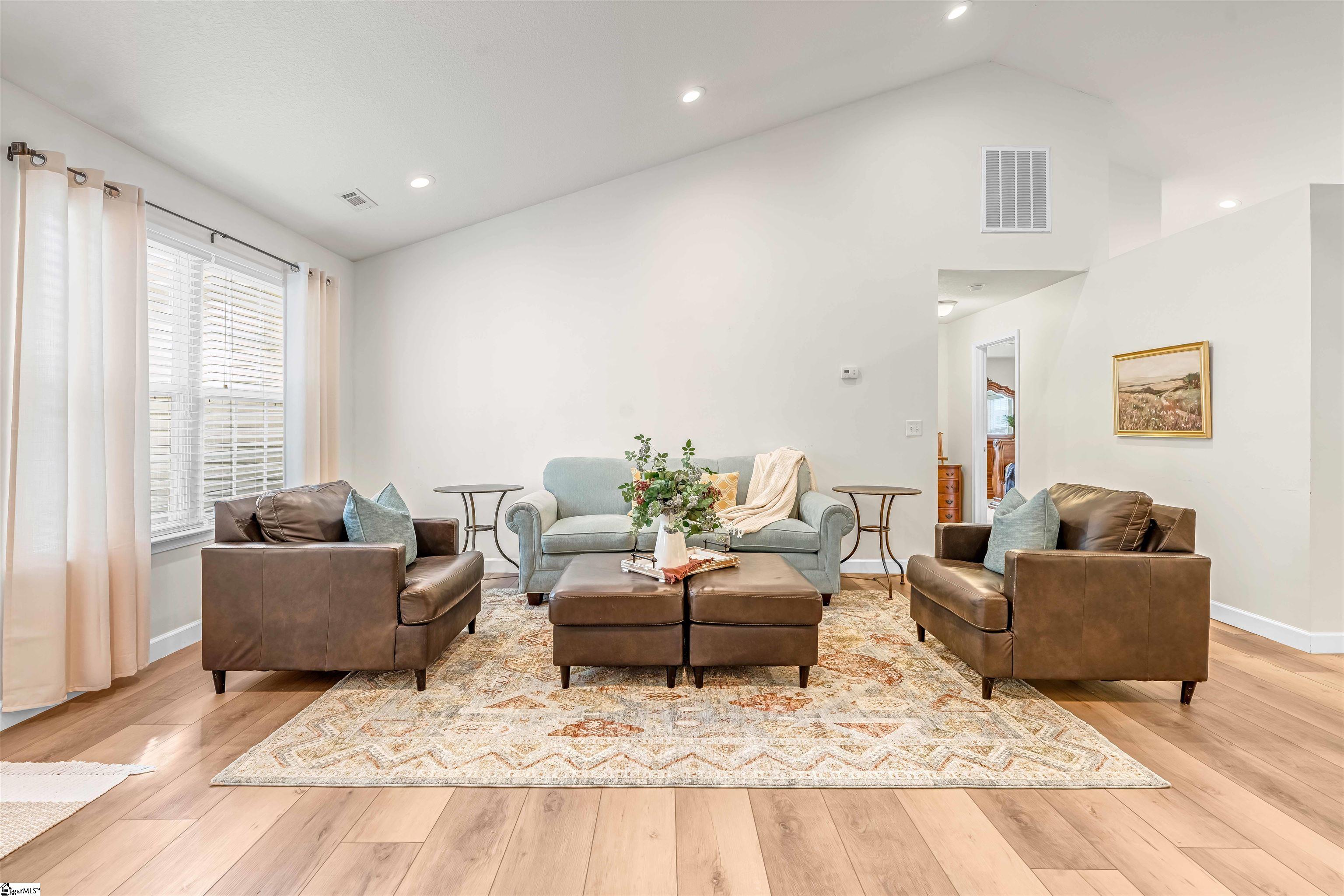1 Berry Tree Court Property Photo 9