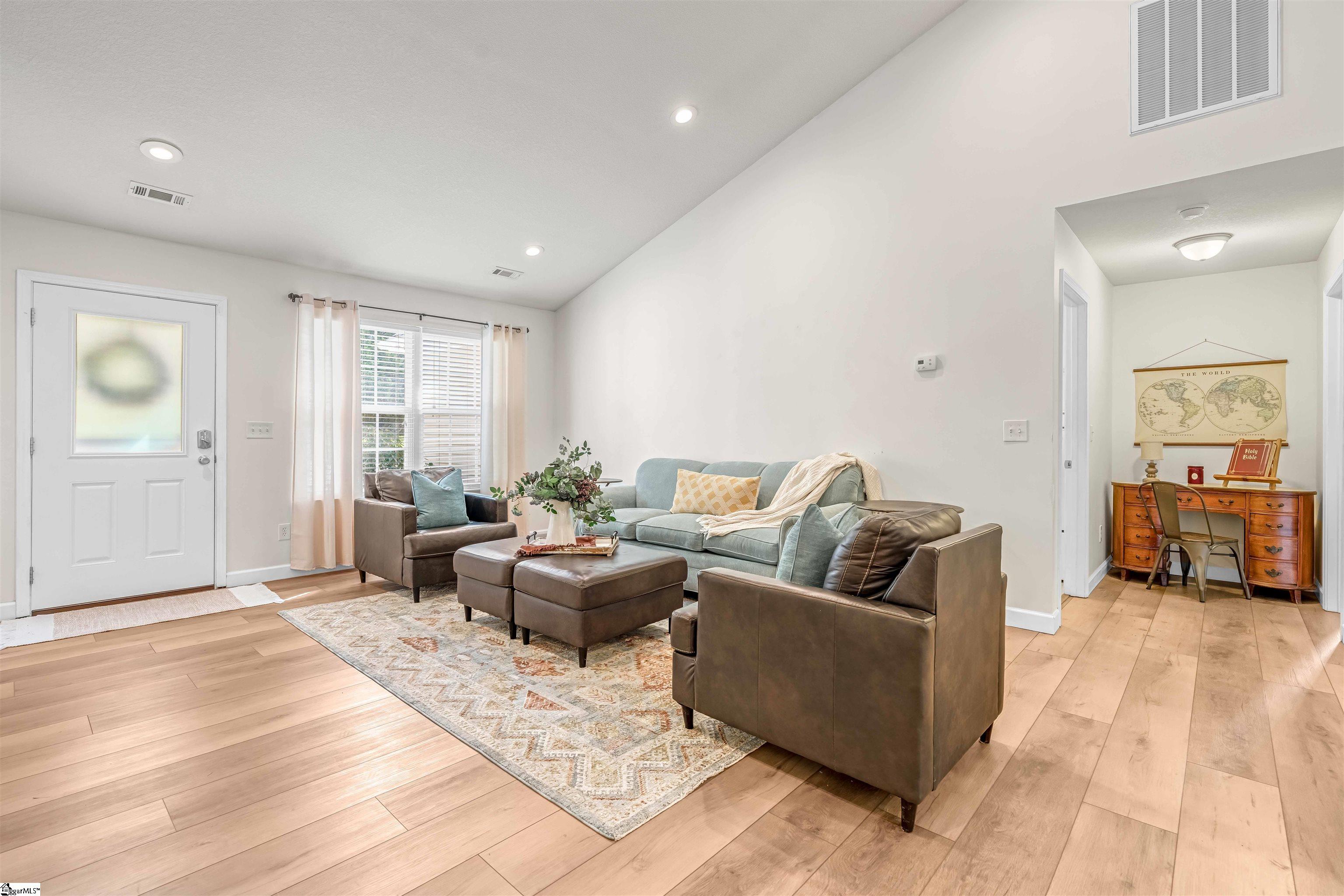 1 Berry Tree Court Property Photo 10