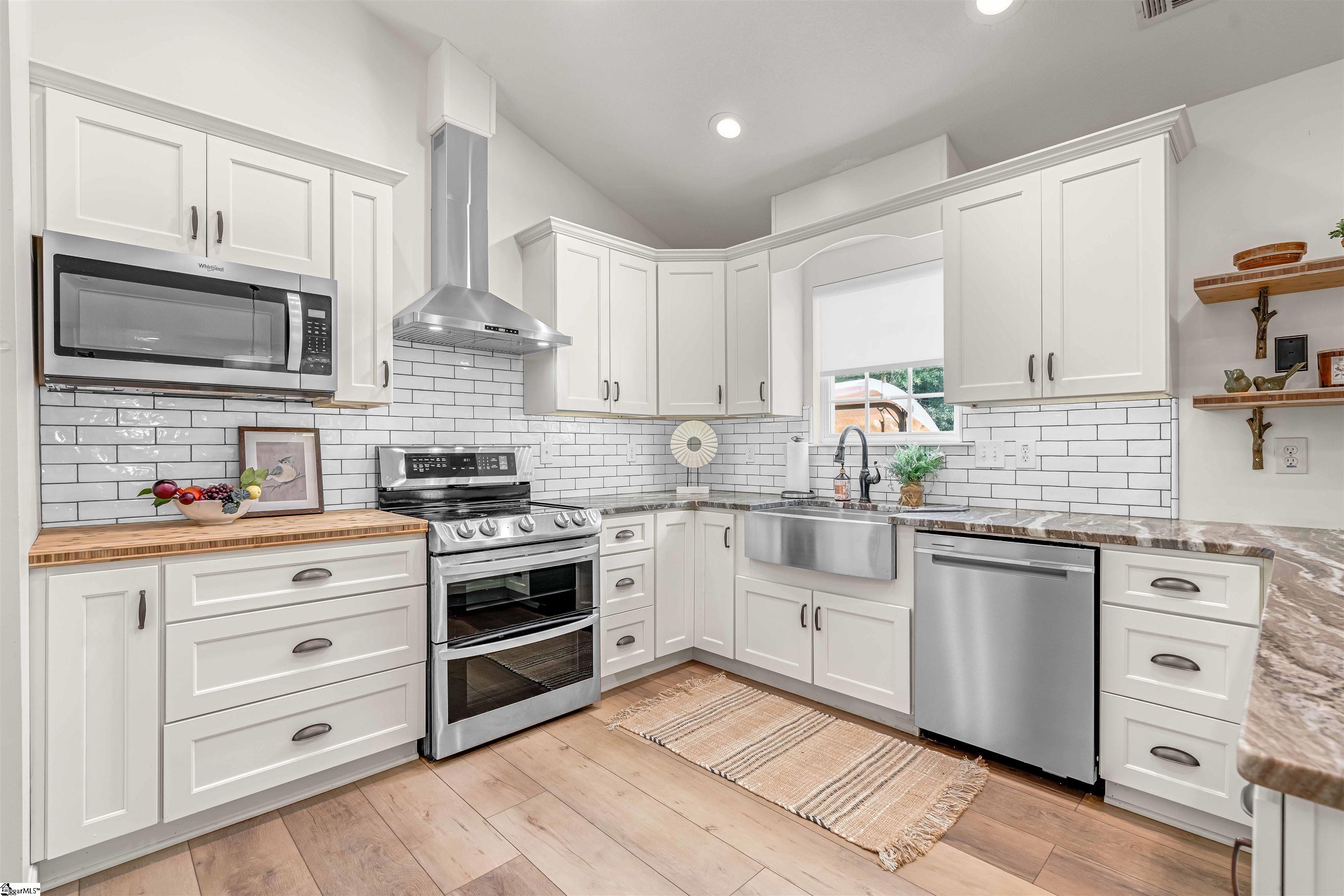 1 Berry Tree Court Property Photo 14