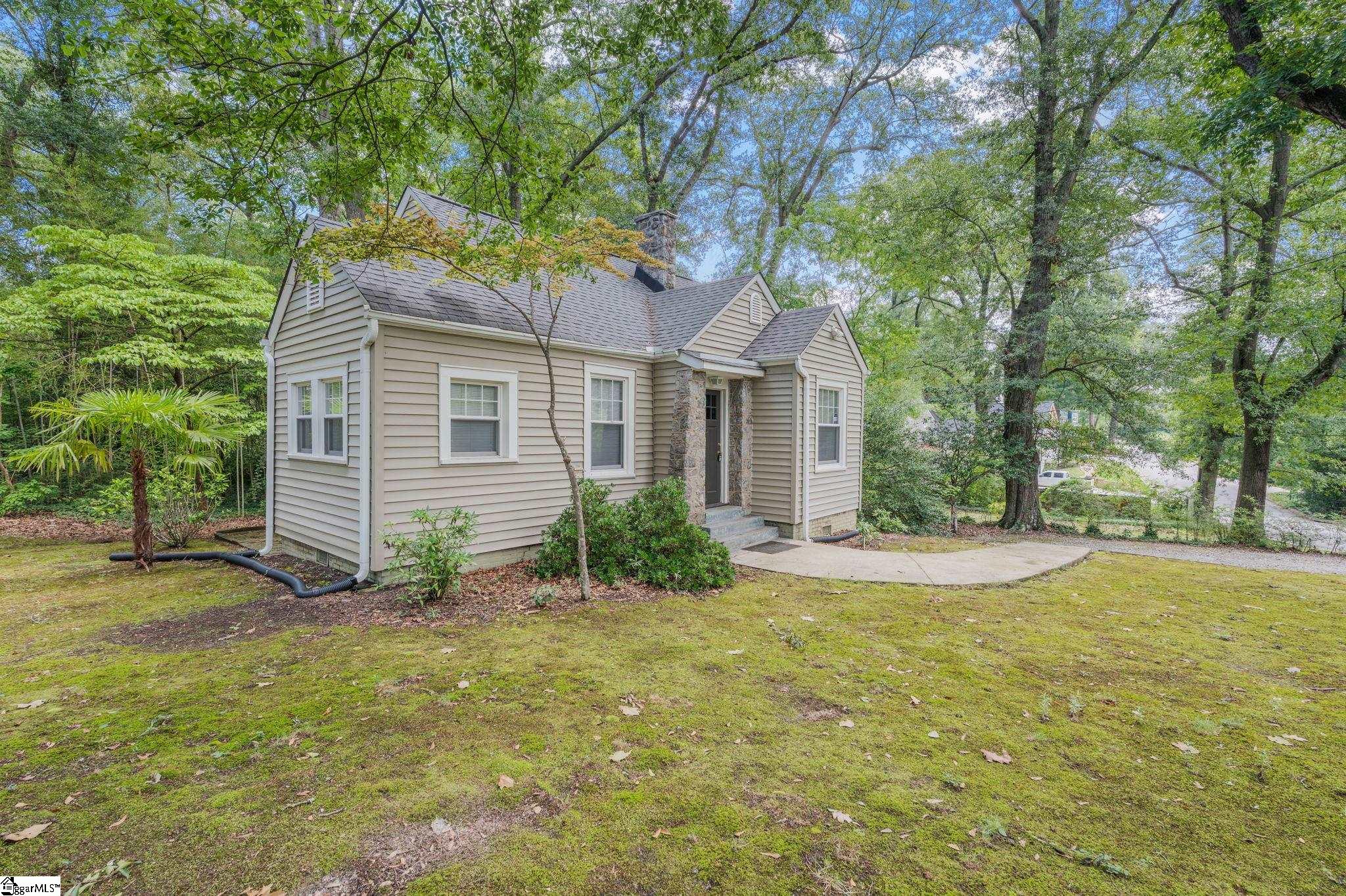 301 Brookwood Drive Property Photo 2