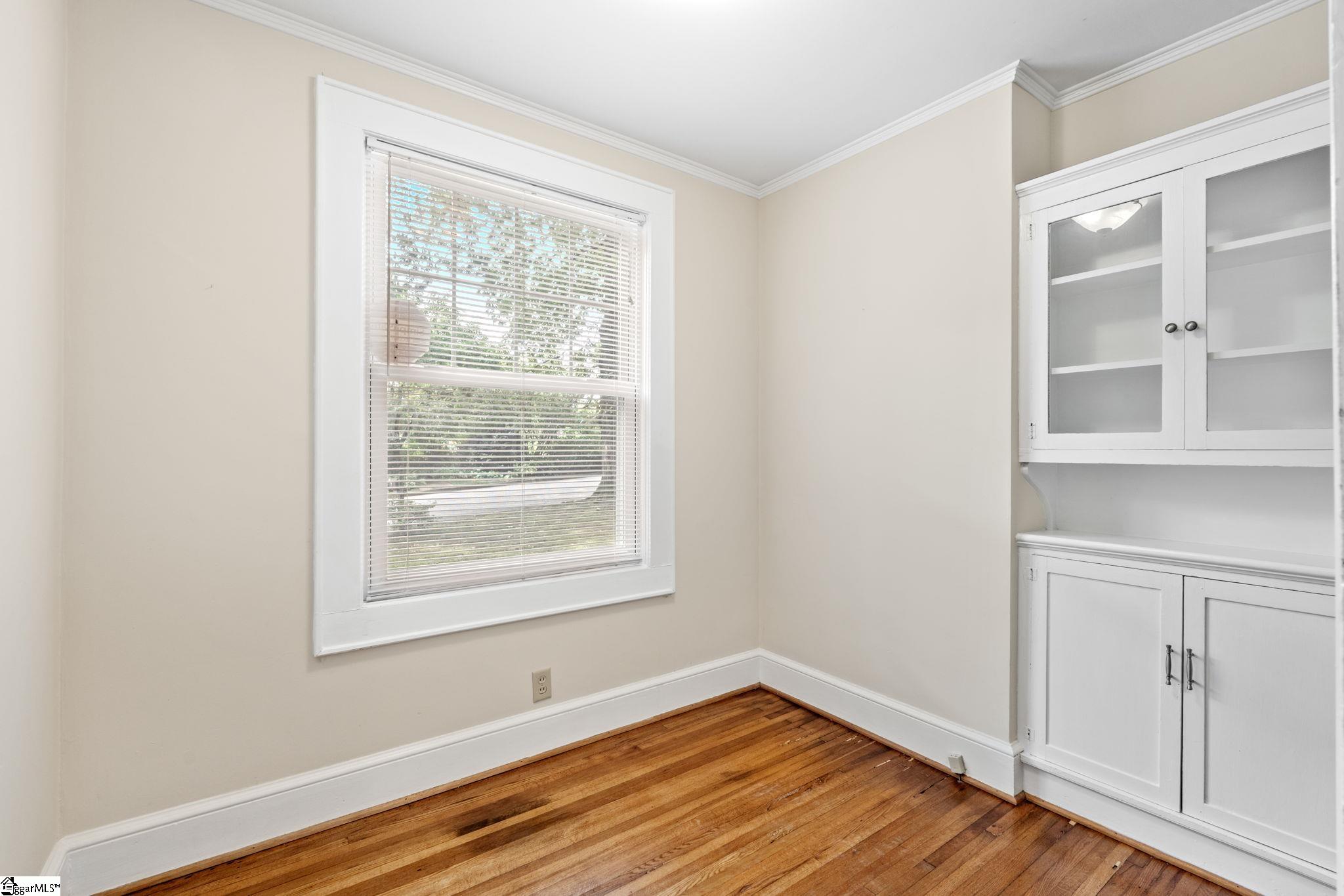 301 Brookwood Drive Property Photo 14