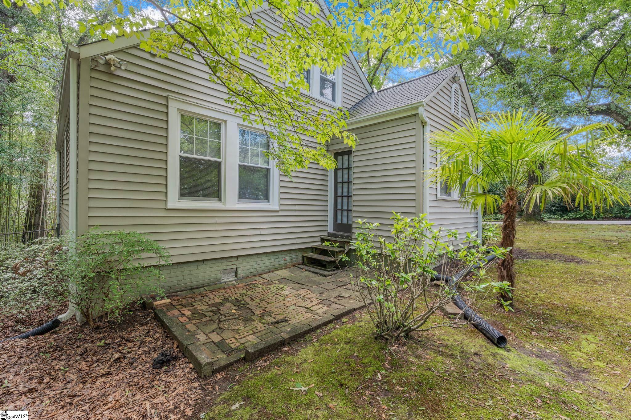 301 Brookwood Drive Property Photo 28