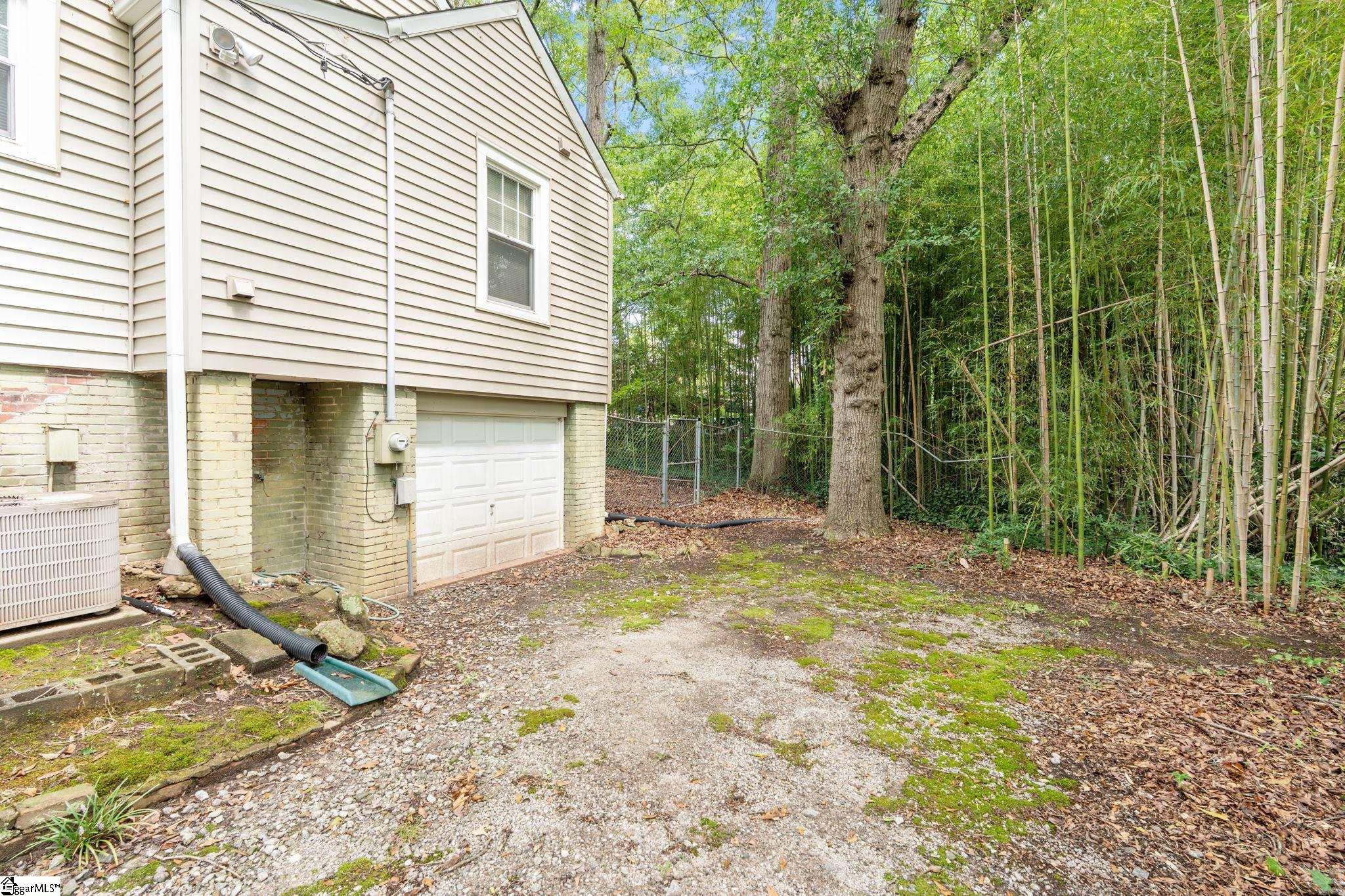 301 Brookwood Drive Property Photo 29