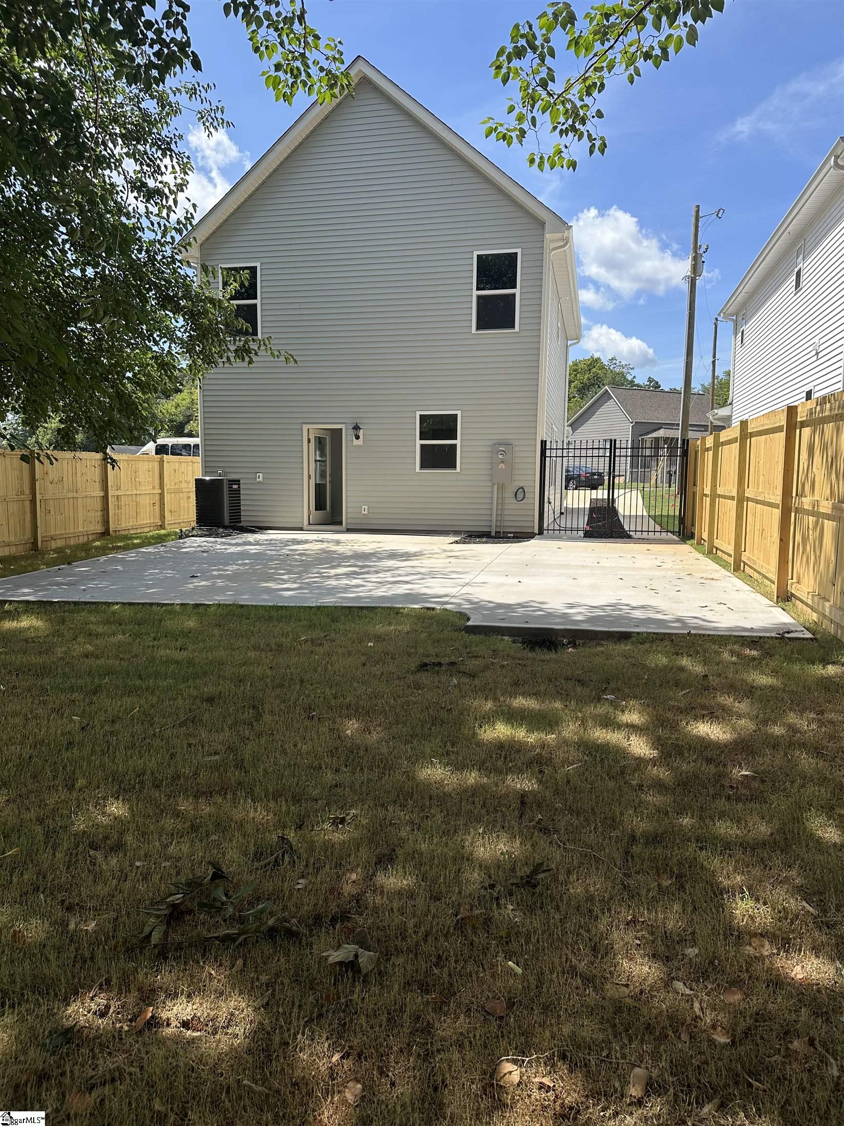 145 D Street Property Photo 28