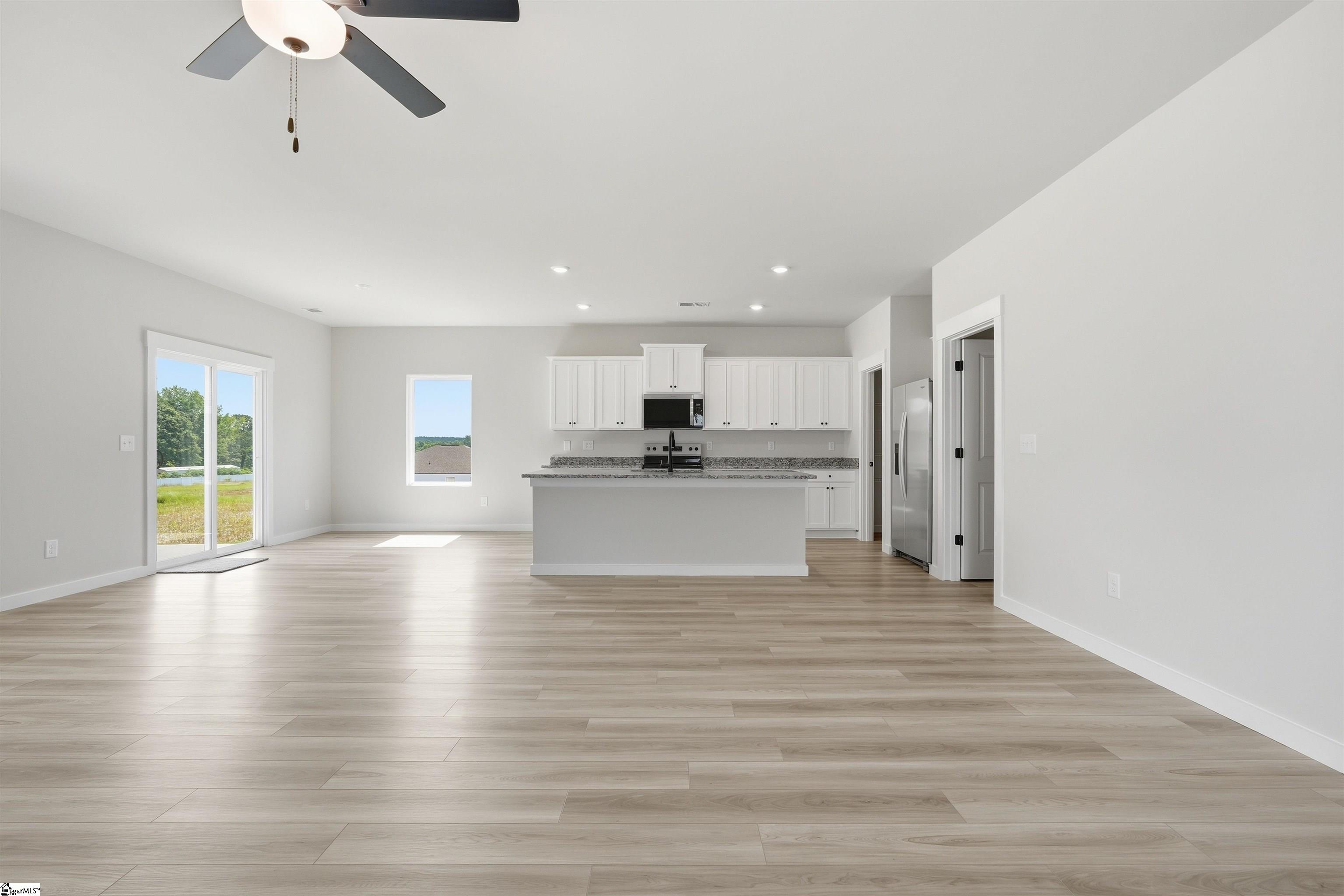 407 West Claywalk Road Property Photo 3