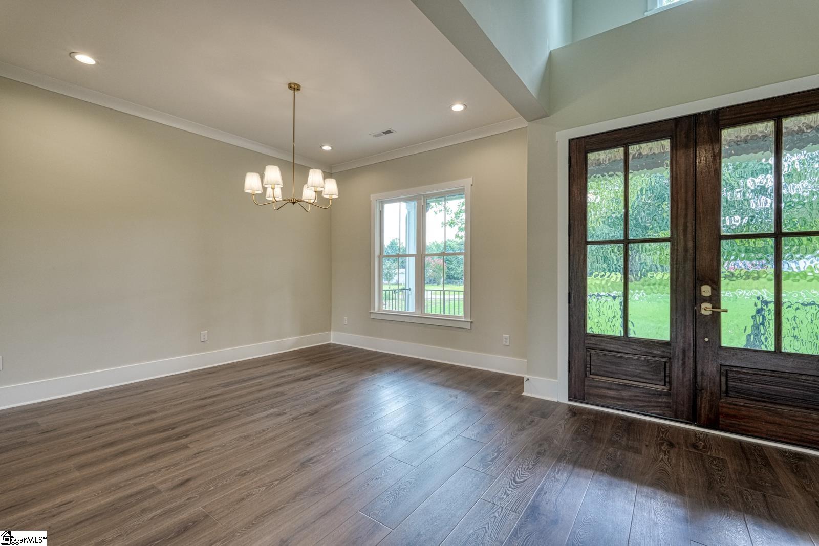 586 Clifdale Road Property Photo 7