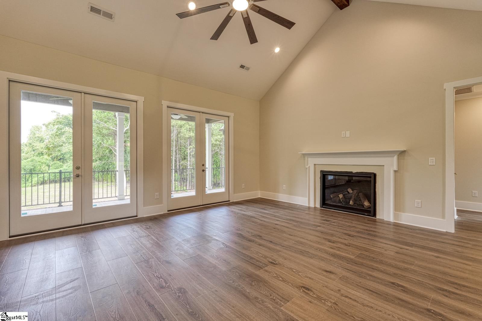 586 Clifdale Road Property Photo 8