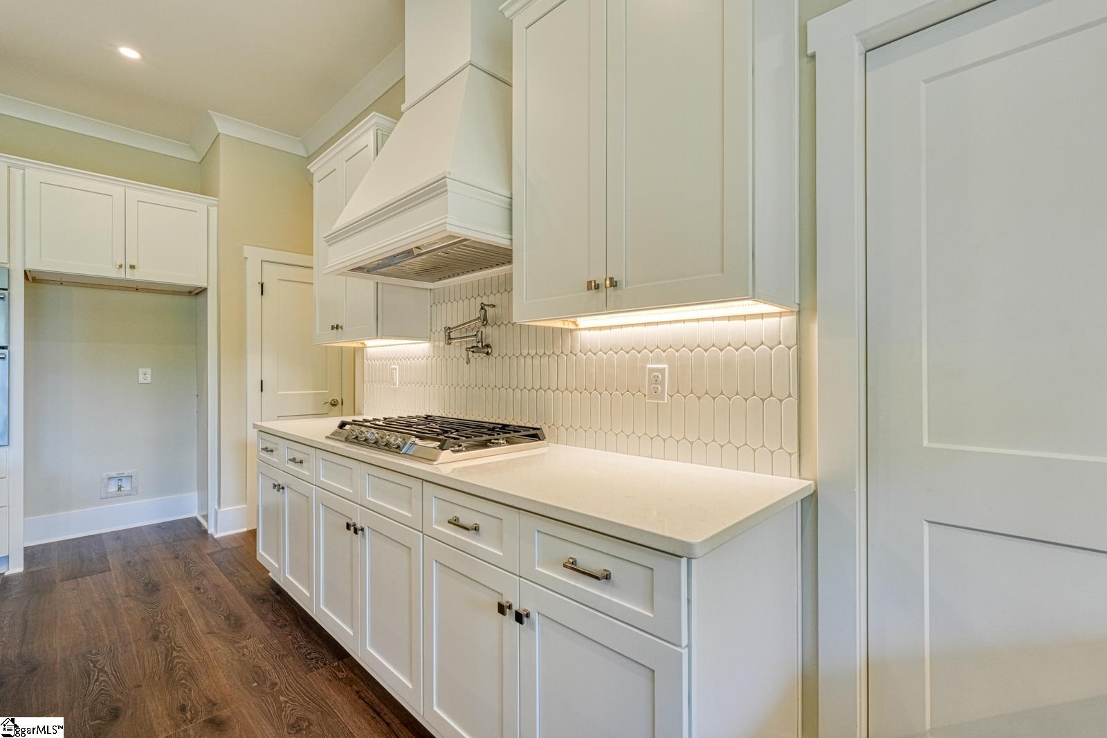 586 Clifdale Road Property Photo 15