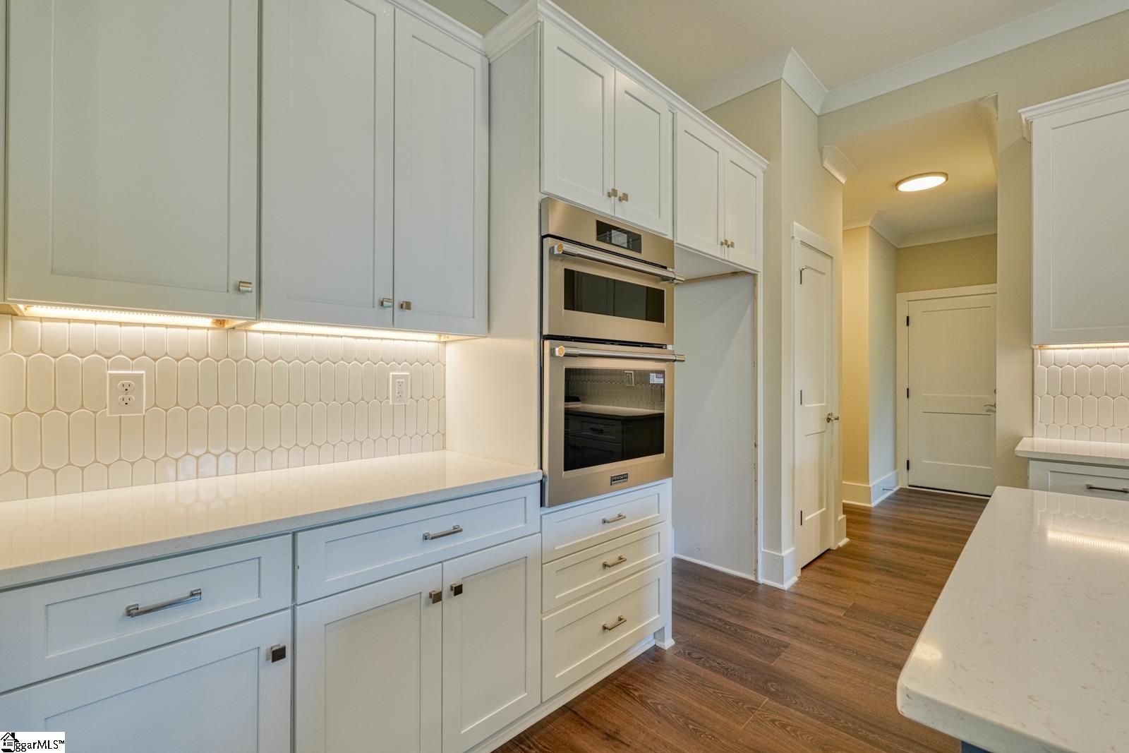 586 Clifdale Road Property Photo 18